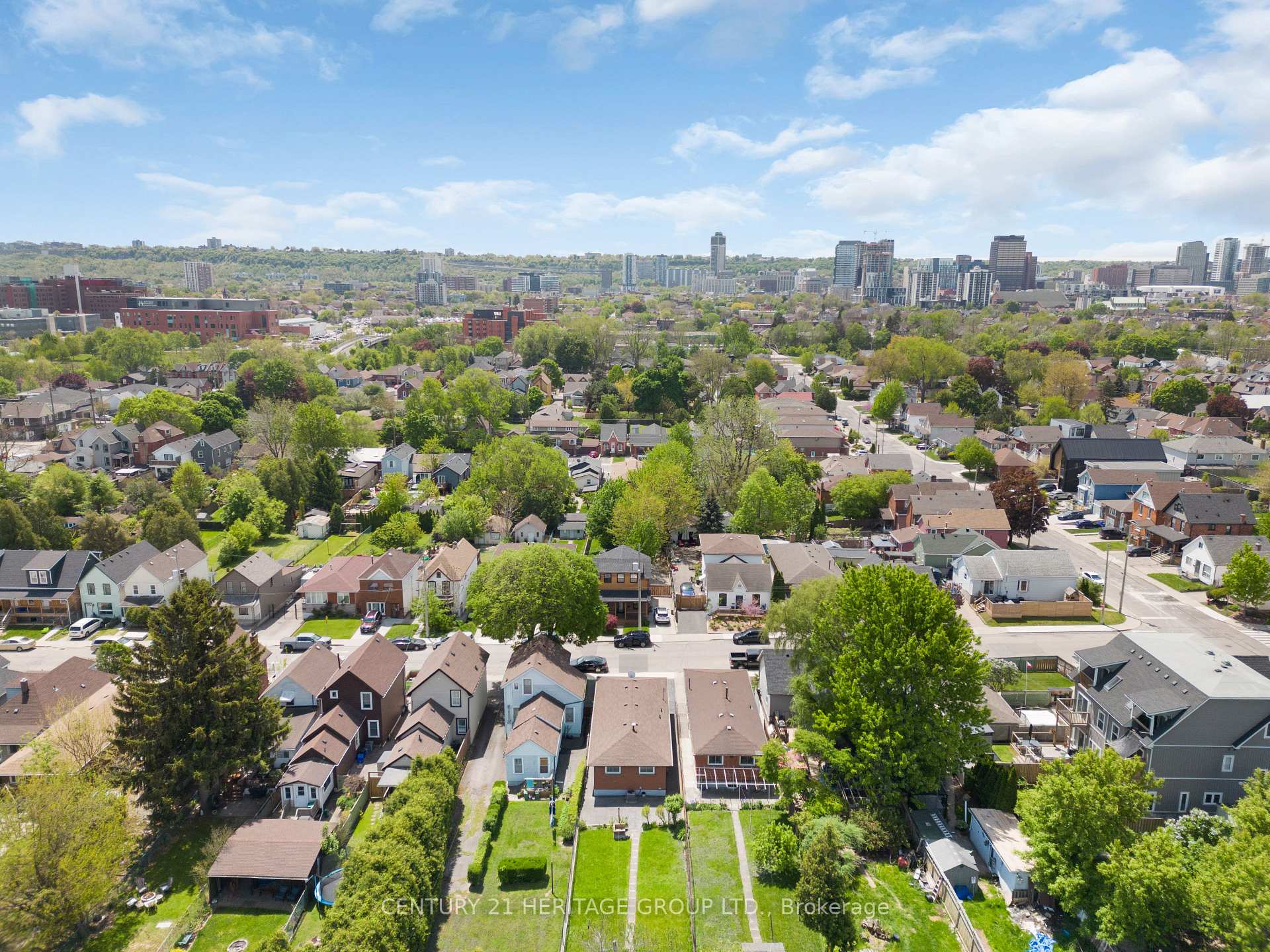 Photo 49 of 133 Picton Street E, Hamilton, North End — HOMEH