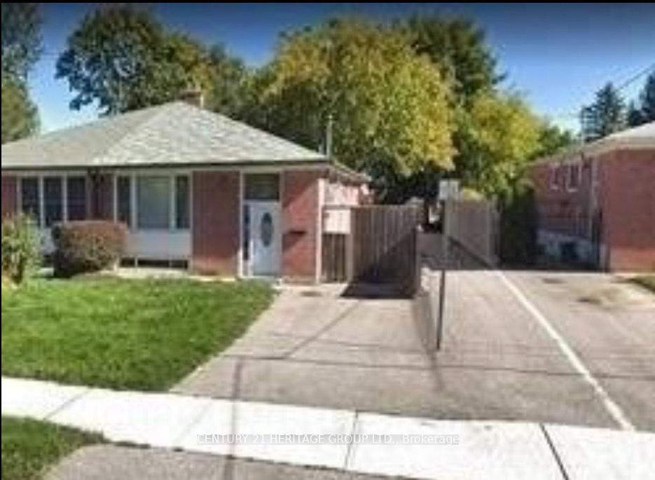 Photo 1 of Unit Bsmt, 3 Richardson Drive, Aurora, Aurora Highlands — HOMEH