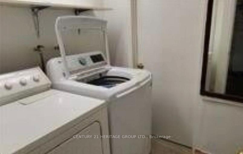 Photo 5 of Unit Bsmt, 3 Richardson Drive, Aurora, Aurora Highlands — HOMEH