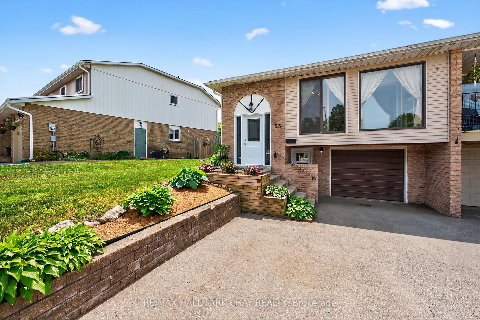 Photo 4 of 55 Highcroft Road, Barrie, Allandale Heights — HOMEH