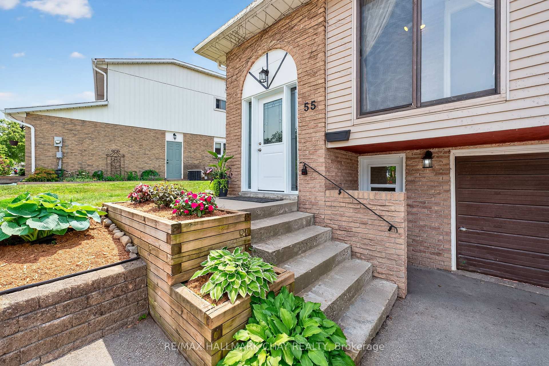Photo 5 of 55 Highcroft Road, Barrie, Allandale Heights — HOMEH