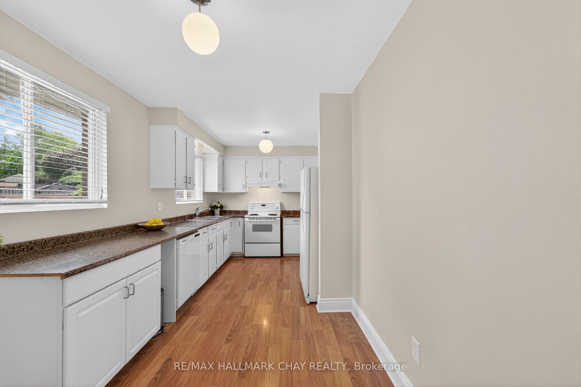 Photo 7 of 55 Highcroft Road, Barrie, Allandale Heights — HOMEH