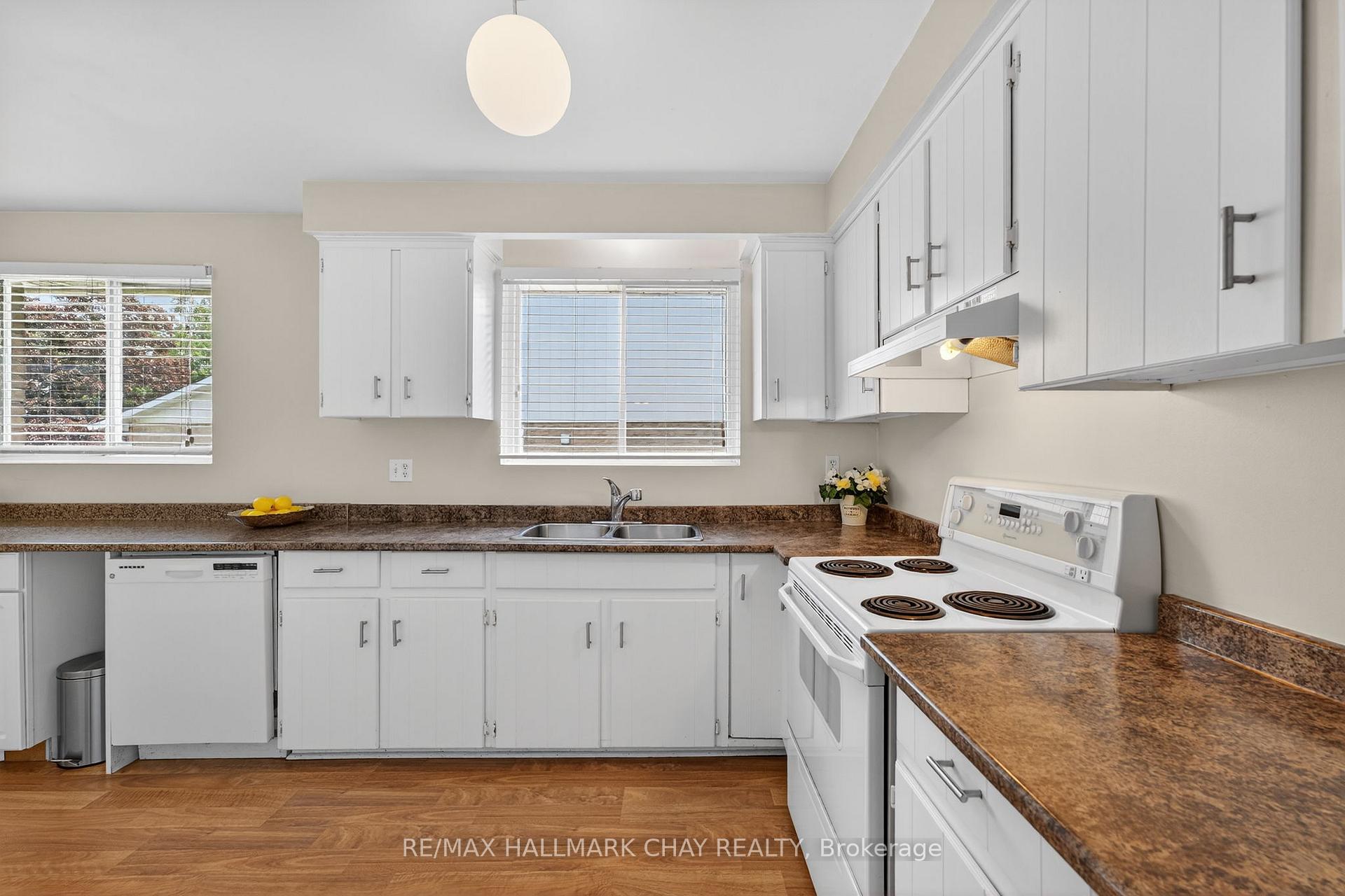 Photo 8 of 55 Highcroft Road, Barrie, Allandale Heights — HOMEH