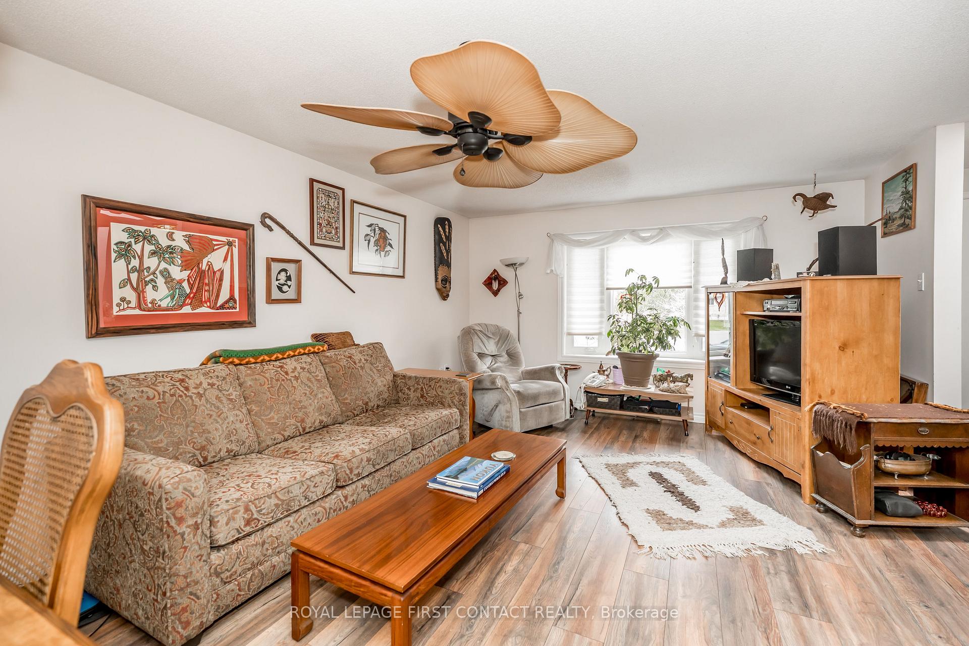 Photo 8 of 91 Irwin Drive, Barrie, Northwest — HOMEH