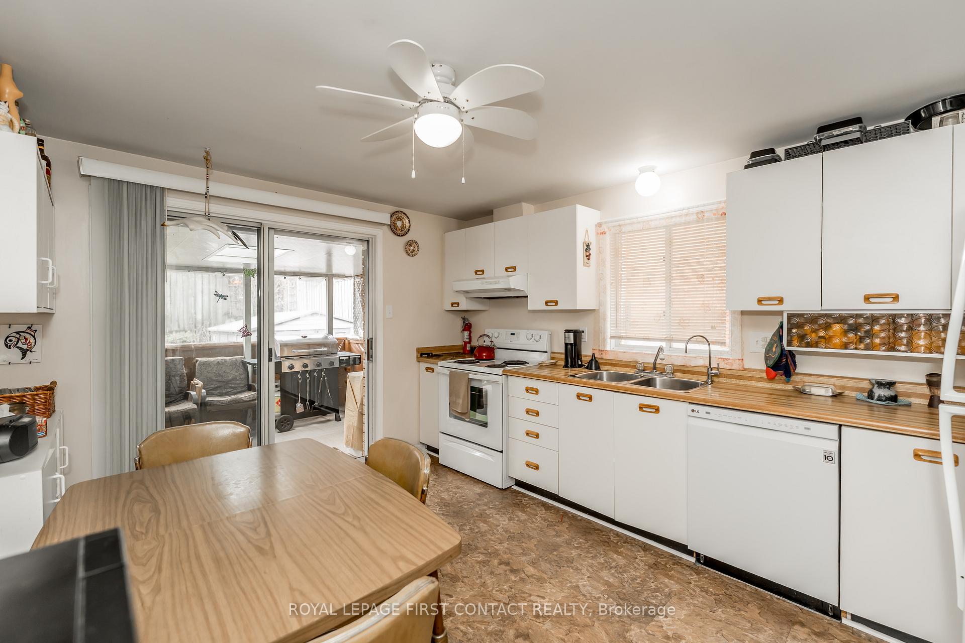 Photo 12 of 91 Irwin Drive, Barrie, Northwest — HOMEH