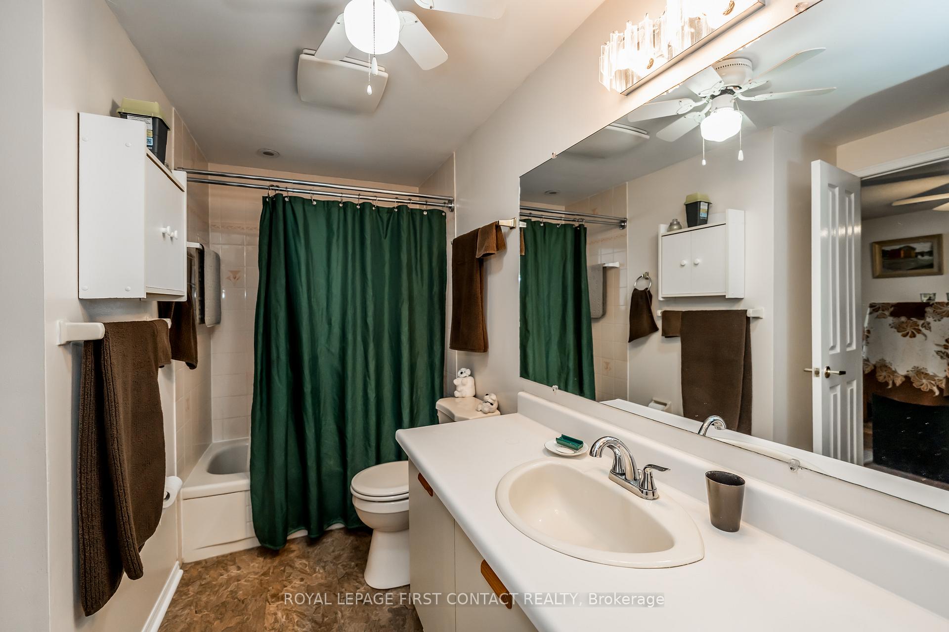 Photo 16 of 91 Irwin Drive, Barrie, Northwest — HOMEH
