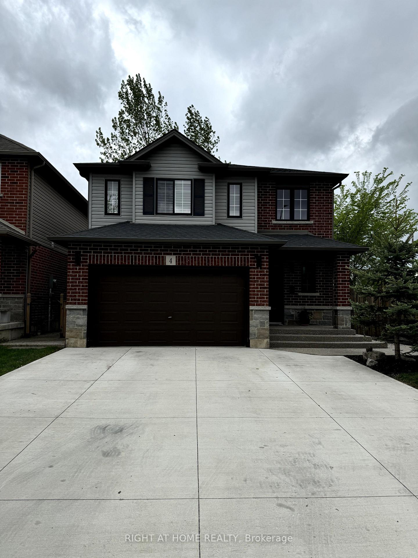 Photo 2 of 4 Avatar Place, Hamilton, Mount Hope — HOMEH