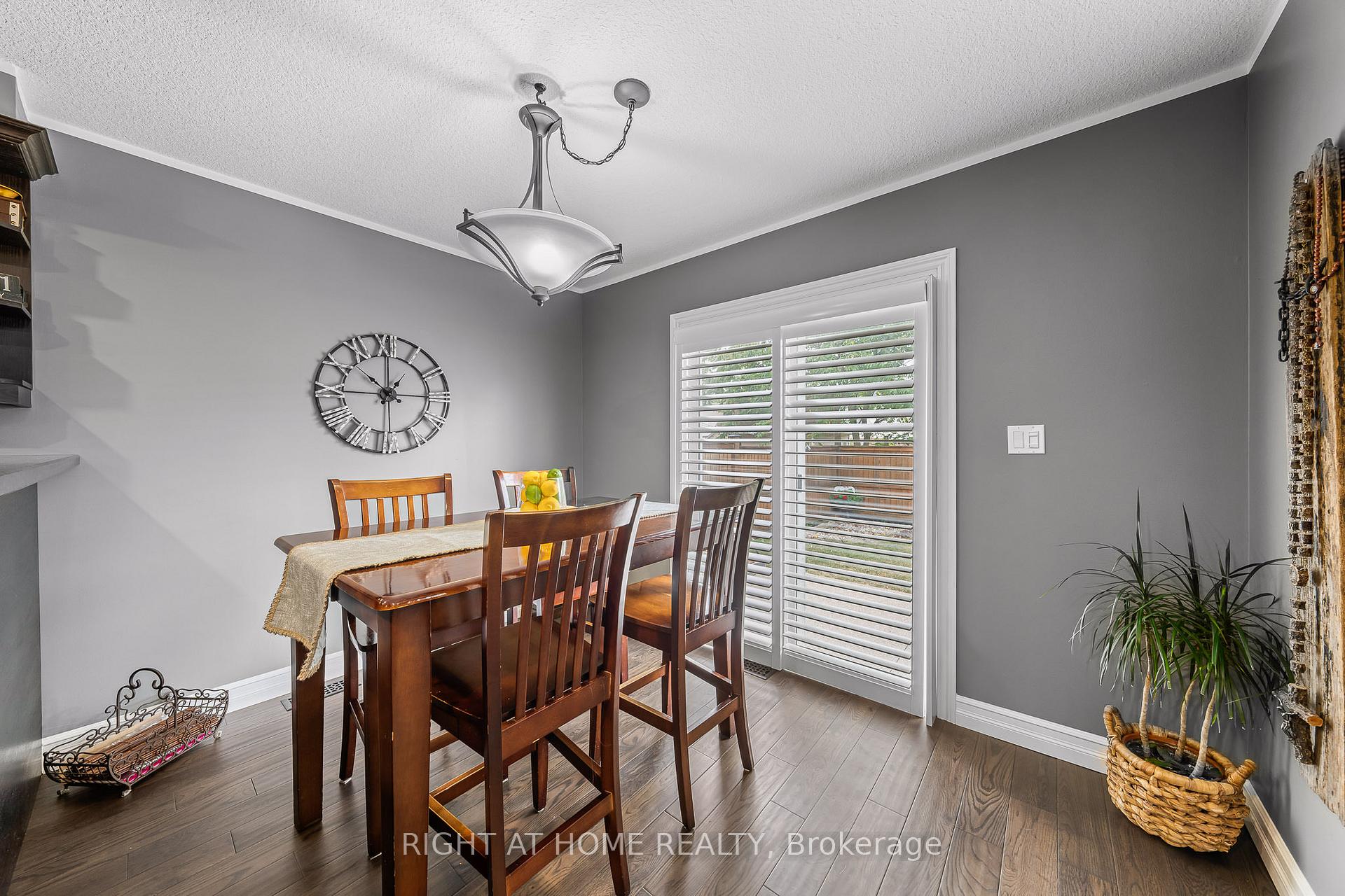 Photo 11 of 4 Avatar Place, Hamilton, Mount Hope — HOMEH