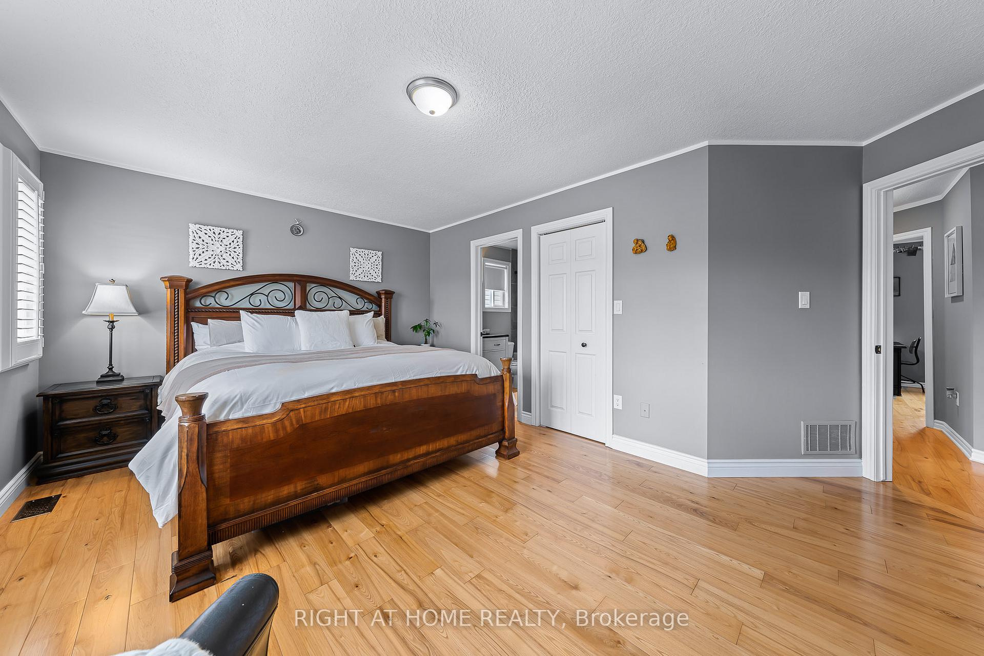 Photo 18 of 4 Avatar Place, Hamilton, Mount Hope — HOMEH