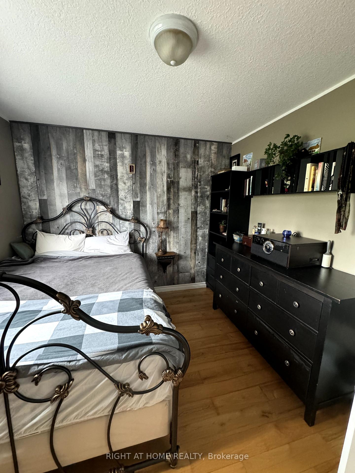 Photo 25 of 4 Avatar Place, Hamilton, Mount Hope — HOMEH