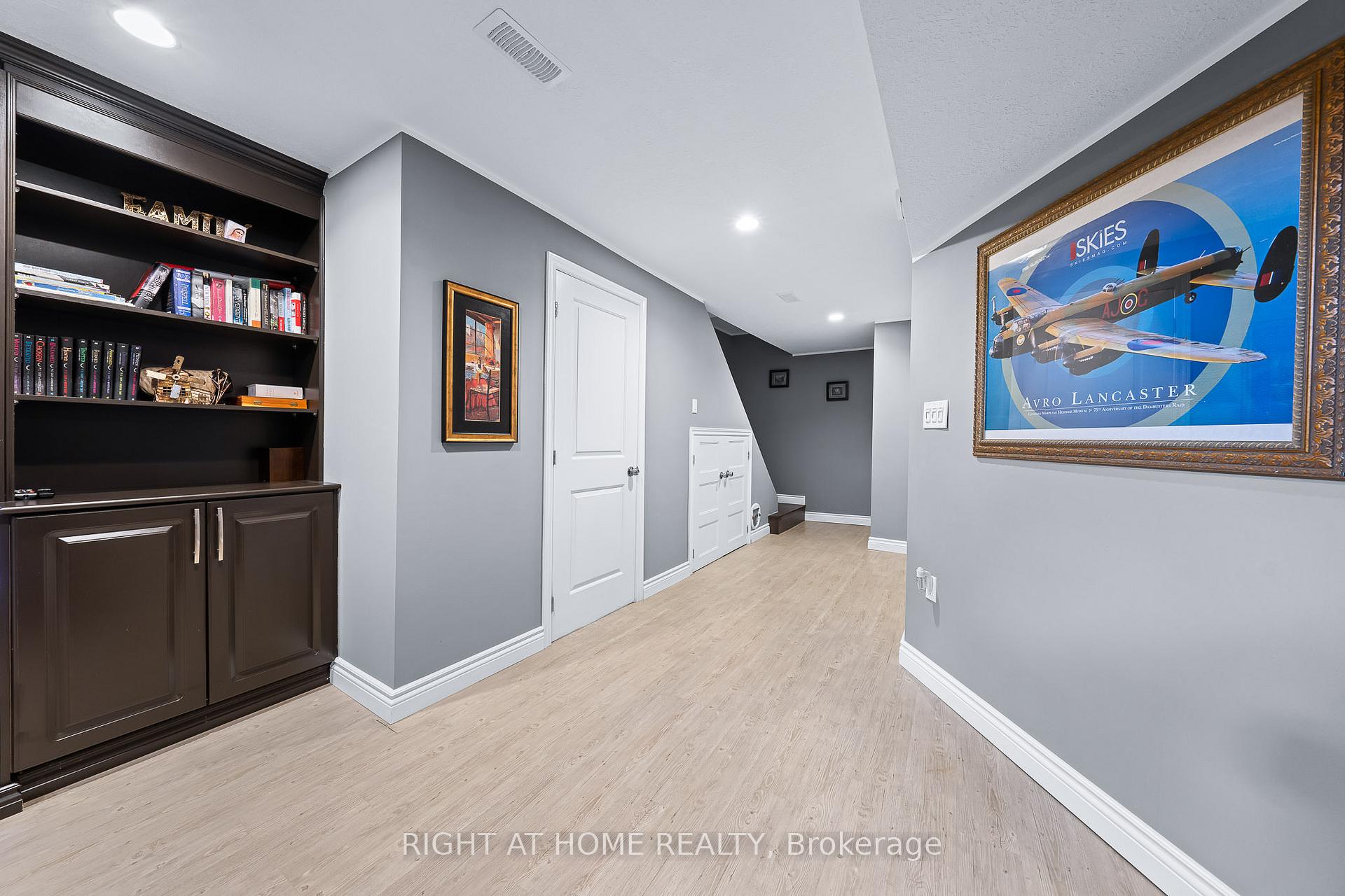 Photo 28 of 4 Avatar Place, Hamilton, Mount Hope — HOMEH