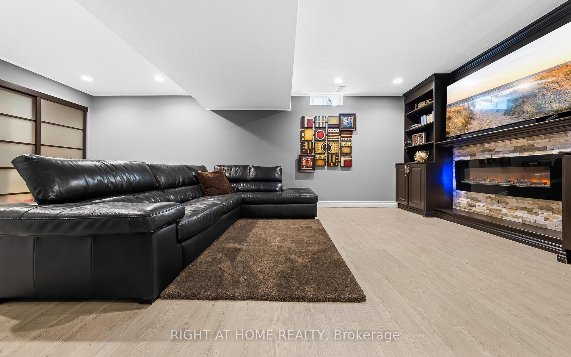 Photo 30 of 4 Avatar Place, Hamilton, Mount Hope — HOMEH