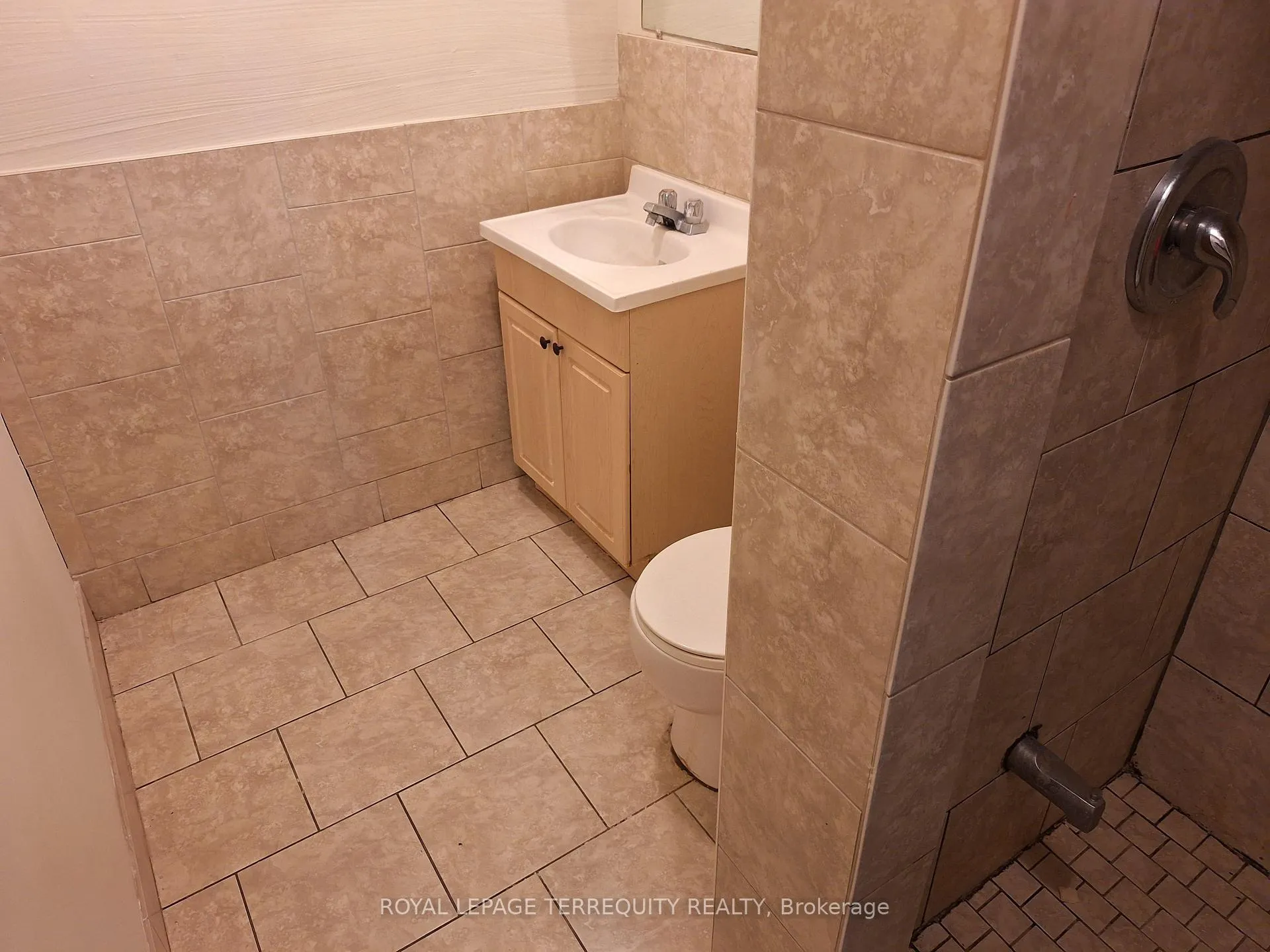 Photo 6 of 266 Albright Rd, Brampton, Fletcher's Creek Village — HOMEH