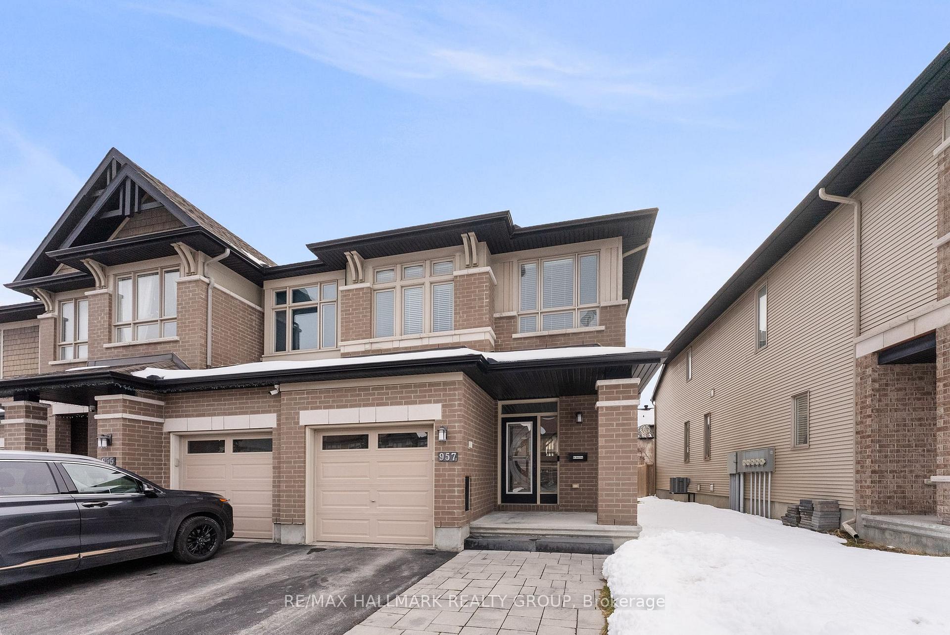Photo 3 of 957 Cobble Hill Drive, Ottawa, Barrhaven - Cedargrove/Fraserdale — HOMEH