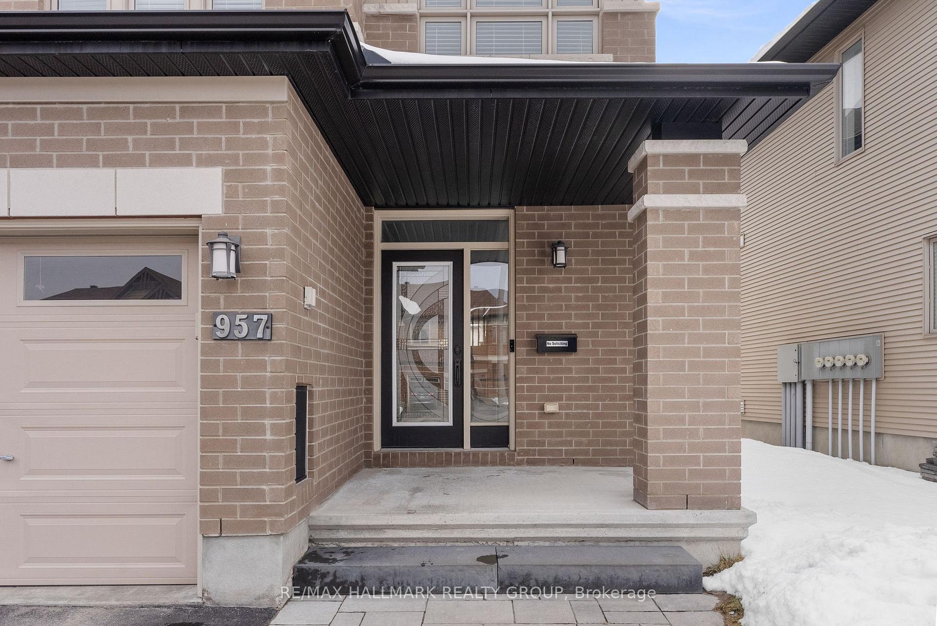 Photo 5 of 957 Cobble Hill Drive, Ottawa, Barrhaven - Cedargrove/Fraserdale — HOMEH