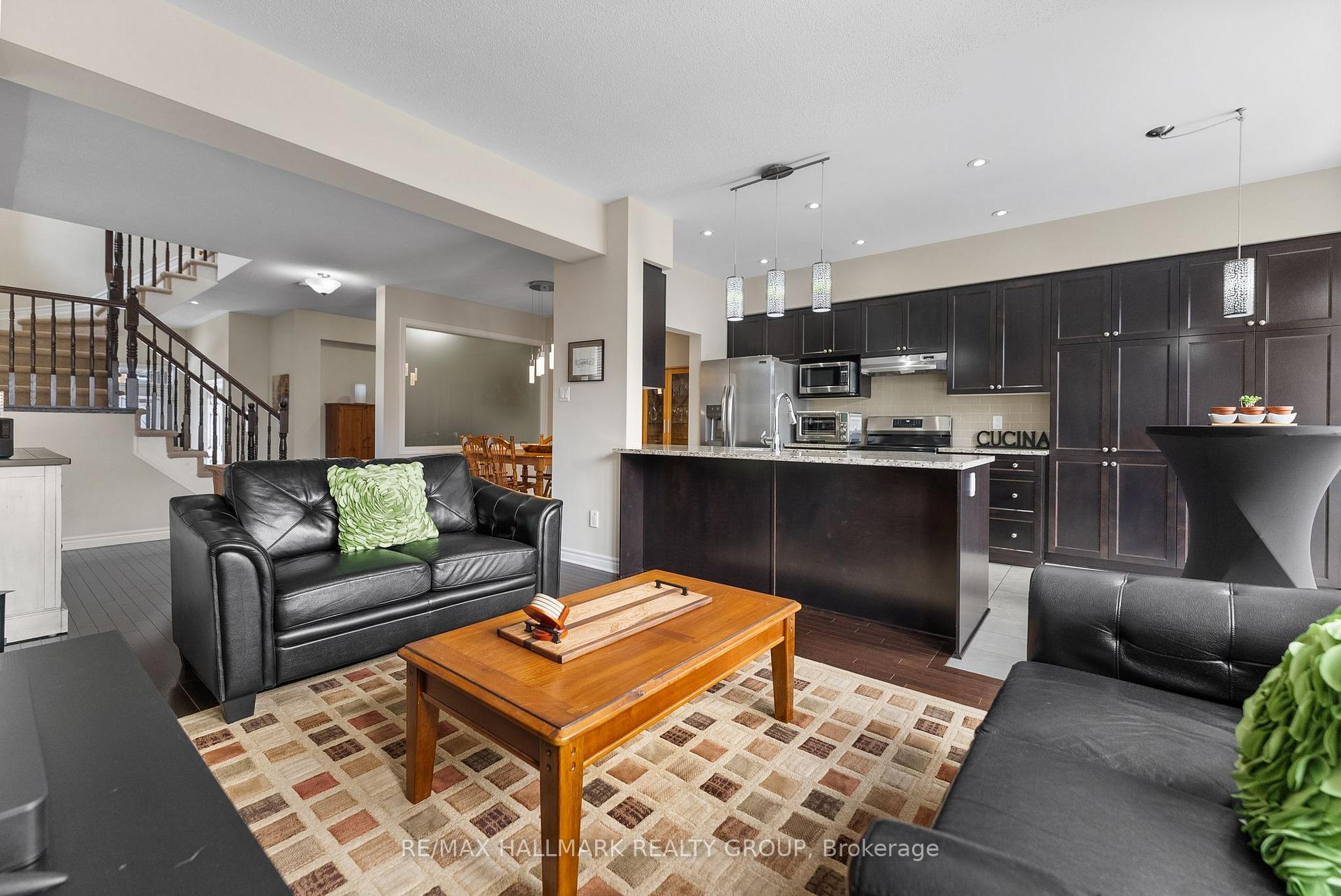 Photo 17 of 957 Cobble Hill Drive, Ottawa, Barrhaven - Cedargrove/Fraserdale — HOMEH