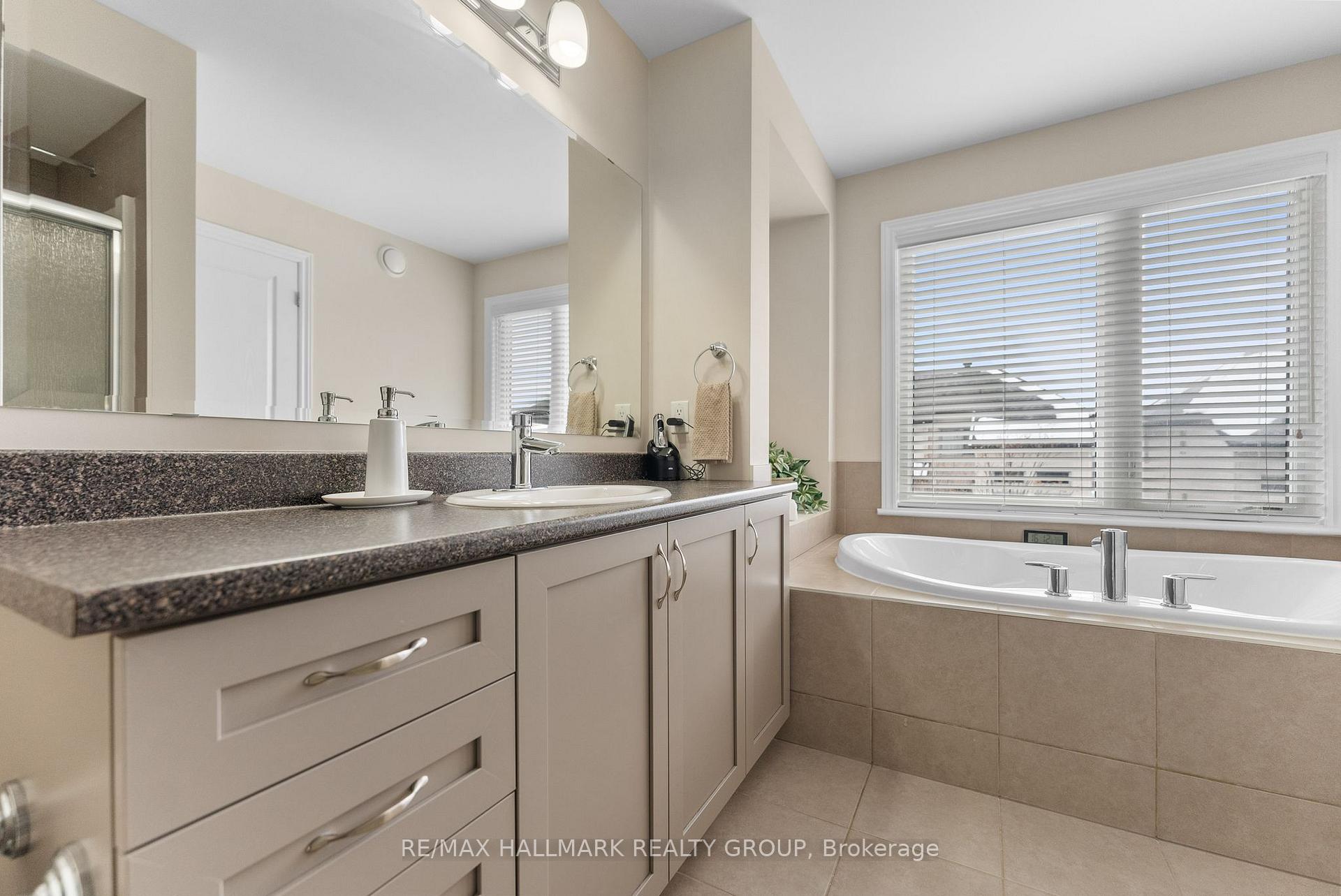 Photo 49 of 957 Cobble Hill Drive, Ottawa, Barrhaven - Cedargrove/Fraserdale — HOMEH
