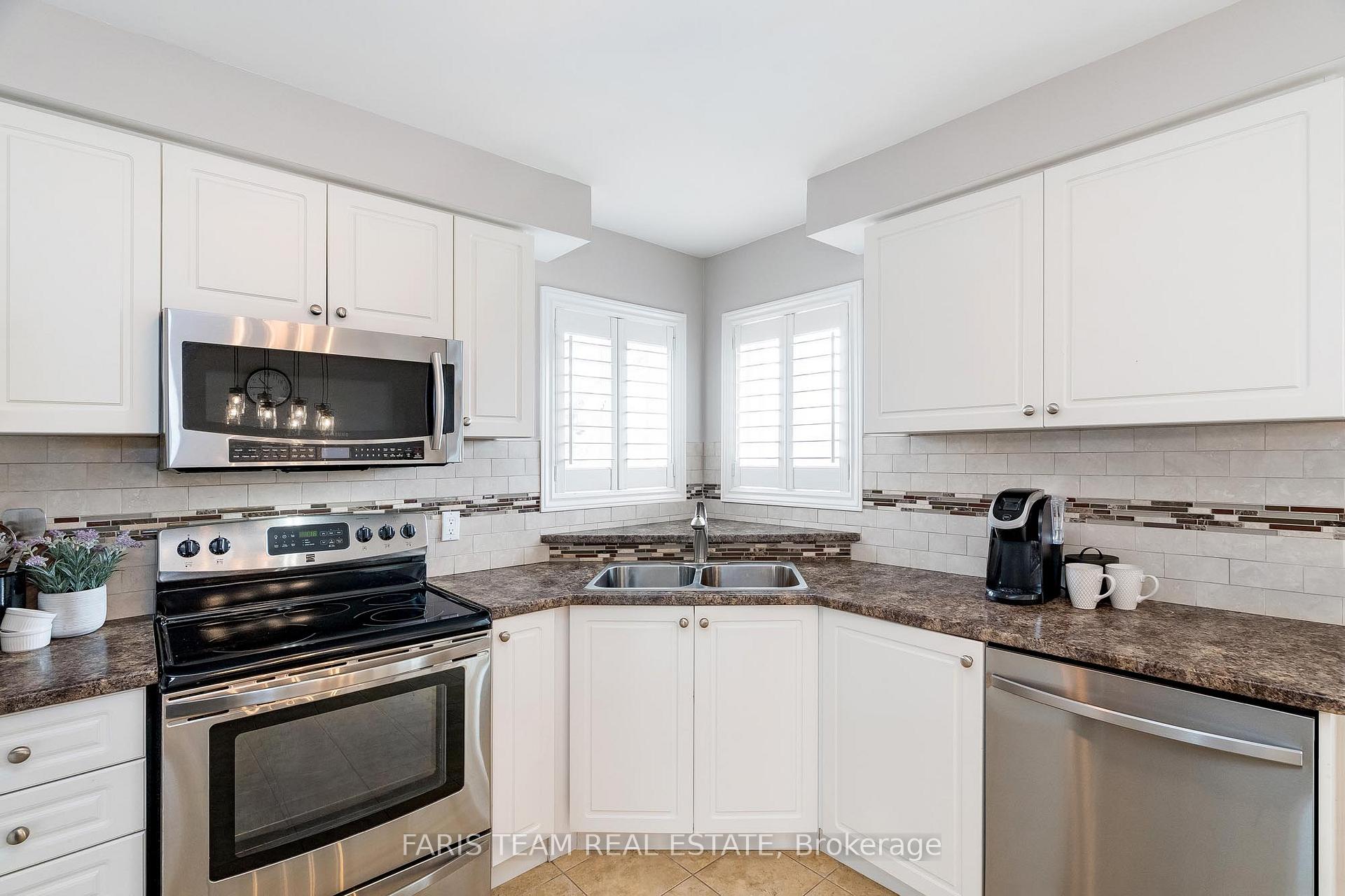 Photo 5 of 206 Wessenger Drive, Barrie, Holly — HOMEH