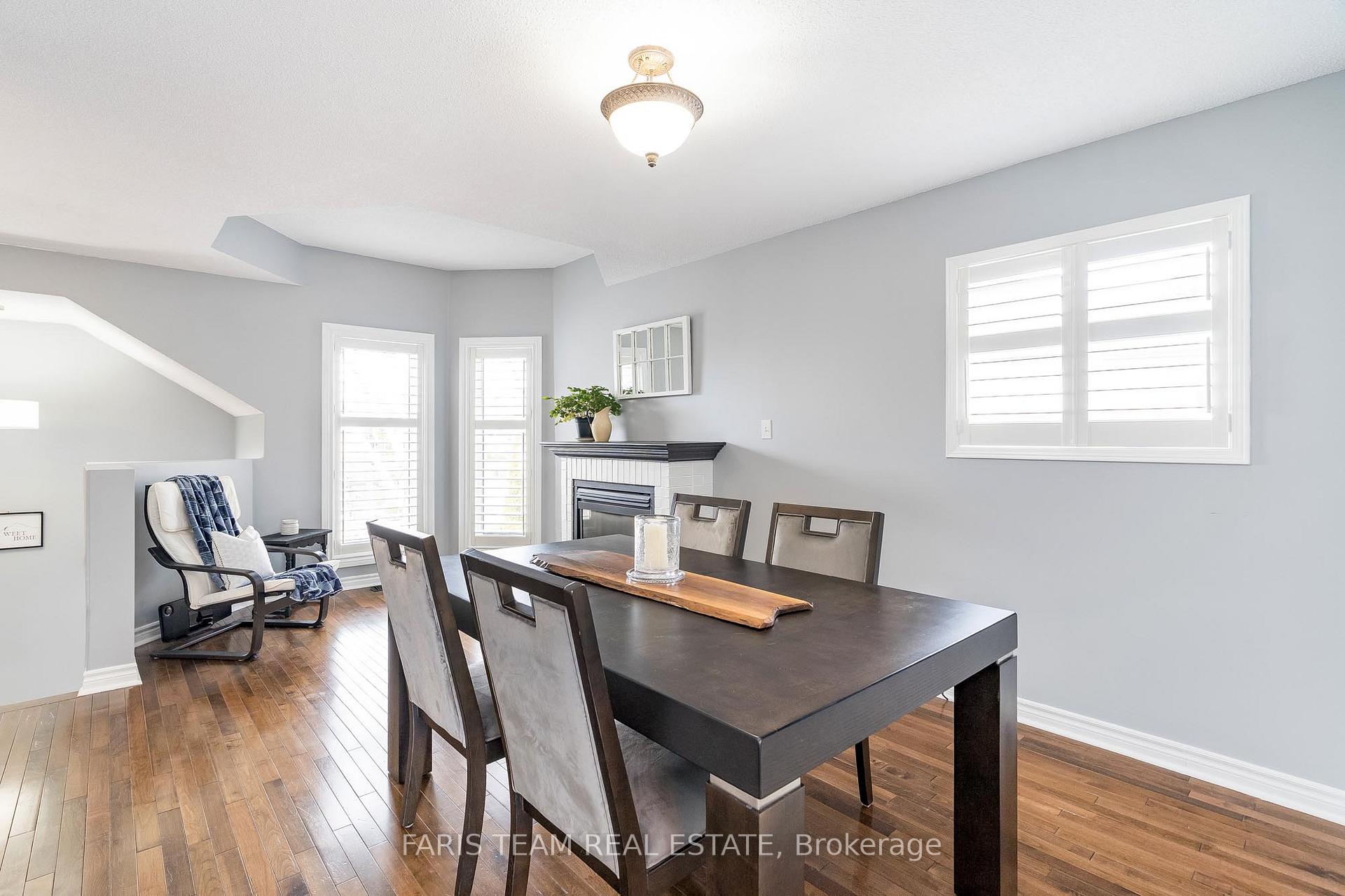 Photo 8 of 206 Wessenger Drive, Barrie, Holly — HOMEH