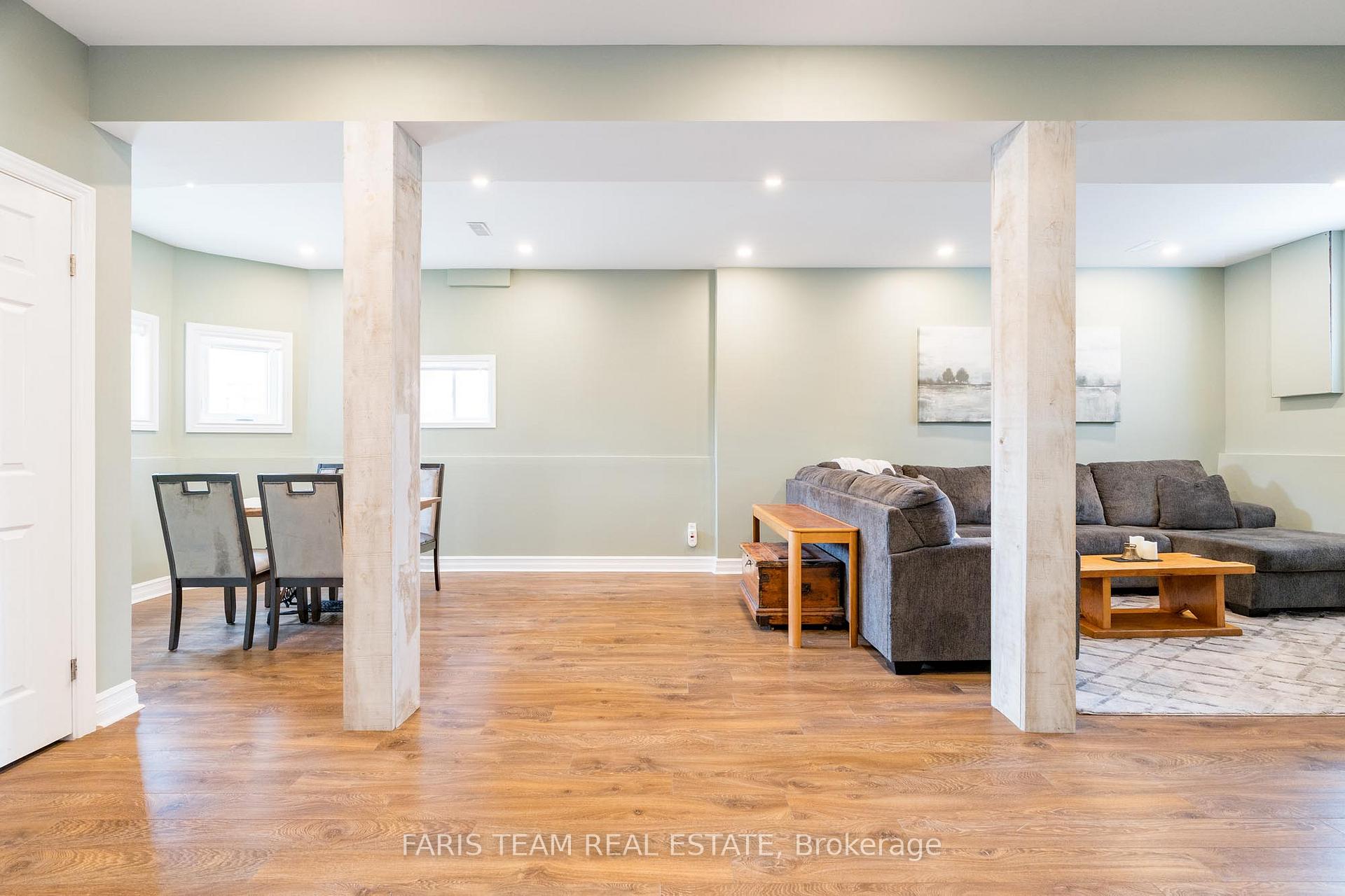 Photo 16 of 206 Wessenger Drive, Barrie, Holly — HOMEH
