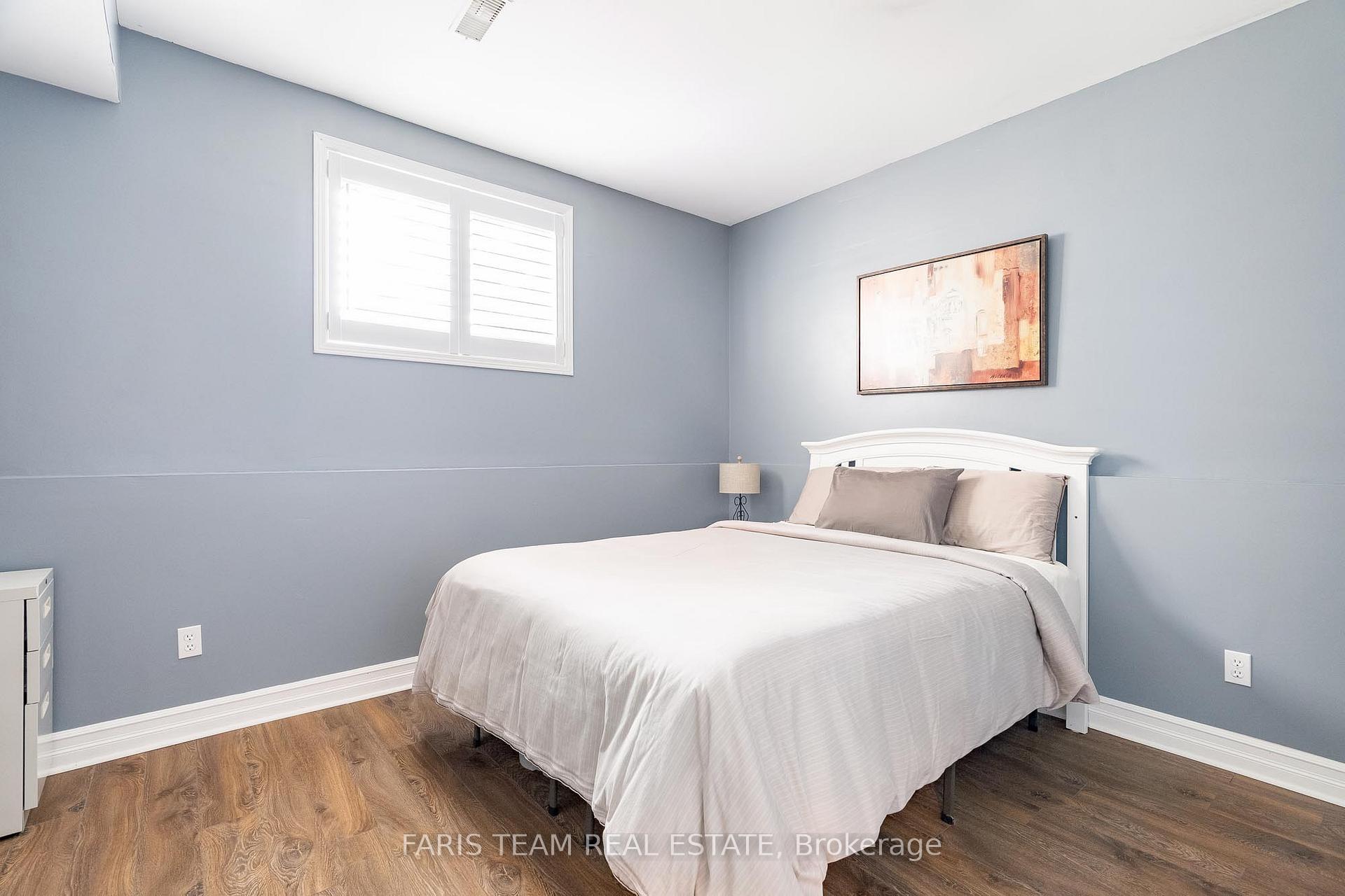 Photo 19 of 206 Wessenger Drive, Barrie, Holly — HOMEH
