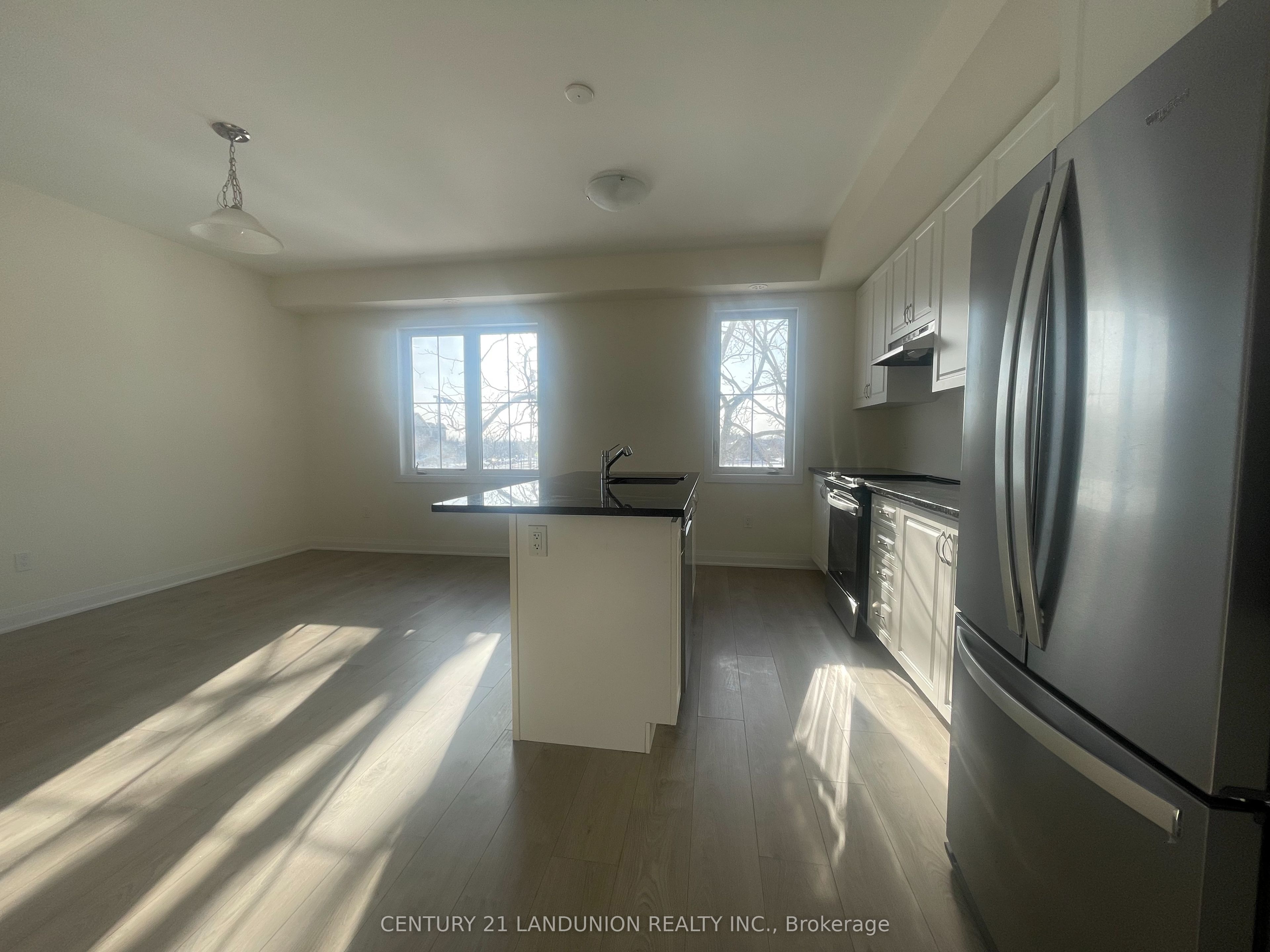 Photo 55 of 17 McConaghy Court, Vaughan, Maple — HOMEH