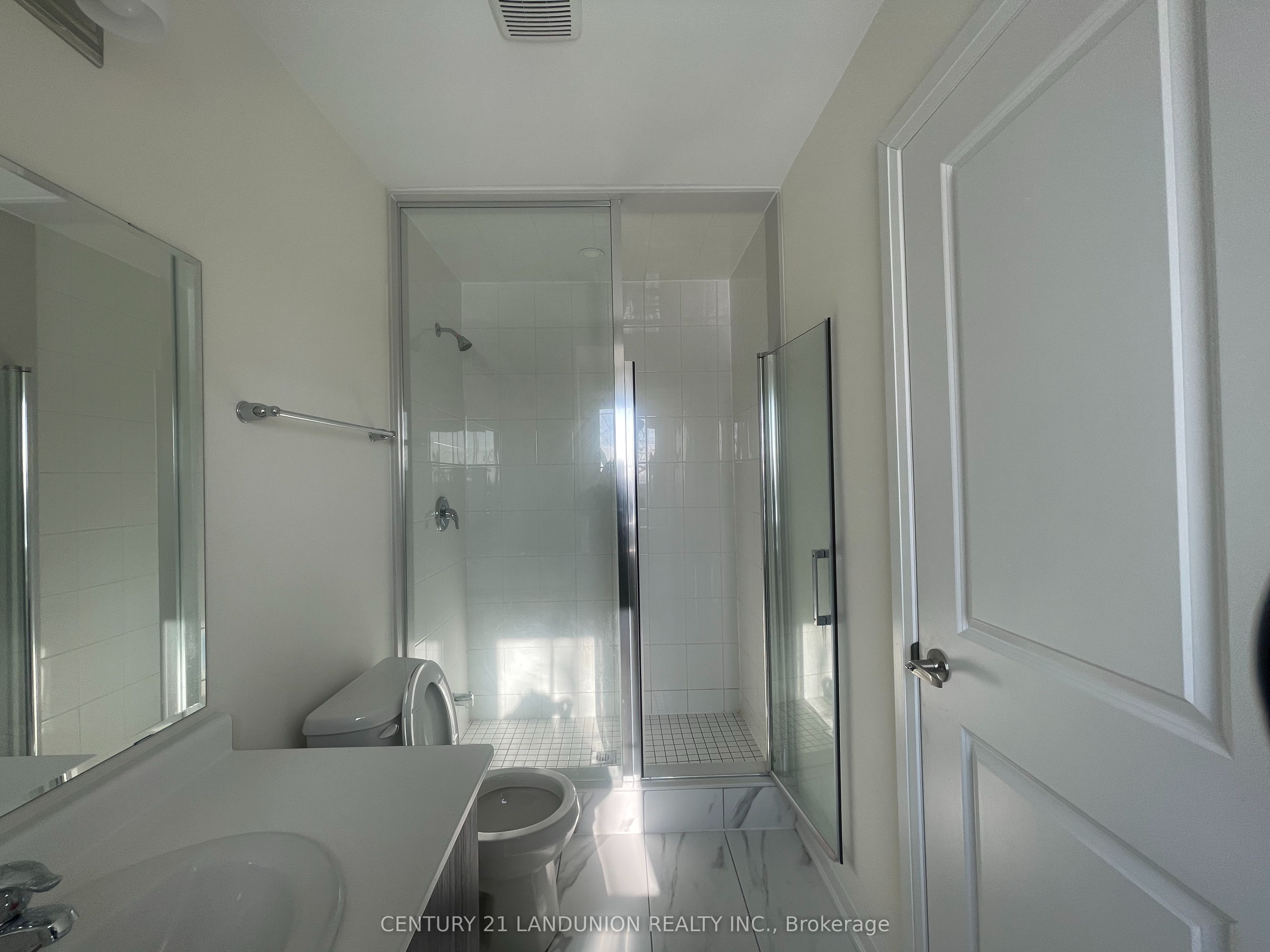 Photo 68 of 17 McConaghy Court, Vaughan, Maple — HOMEH