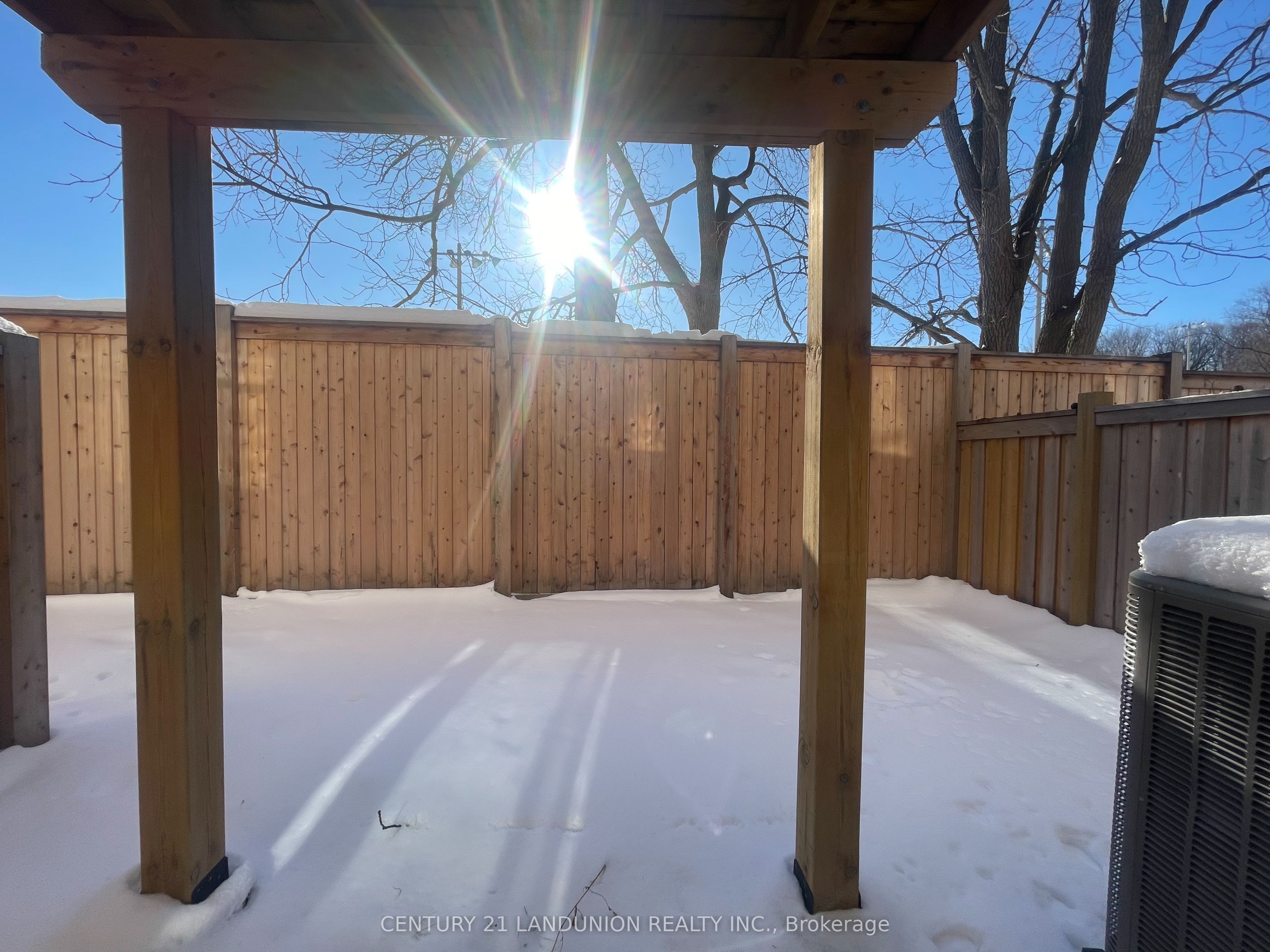 Photo 74 of 17 McConaghy Court, Vaughan, Maple — HOMEH