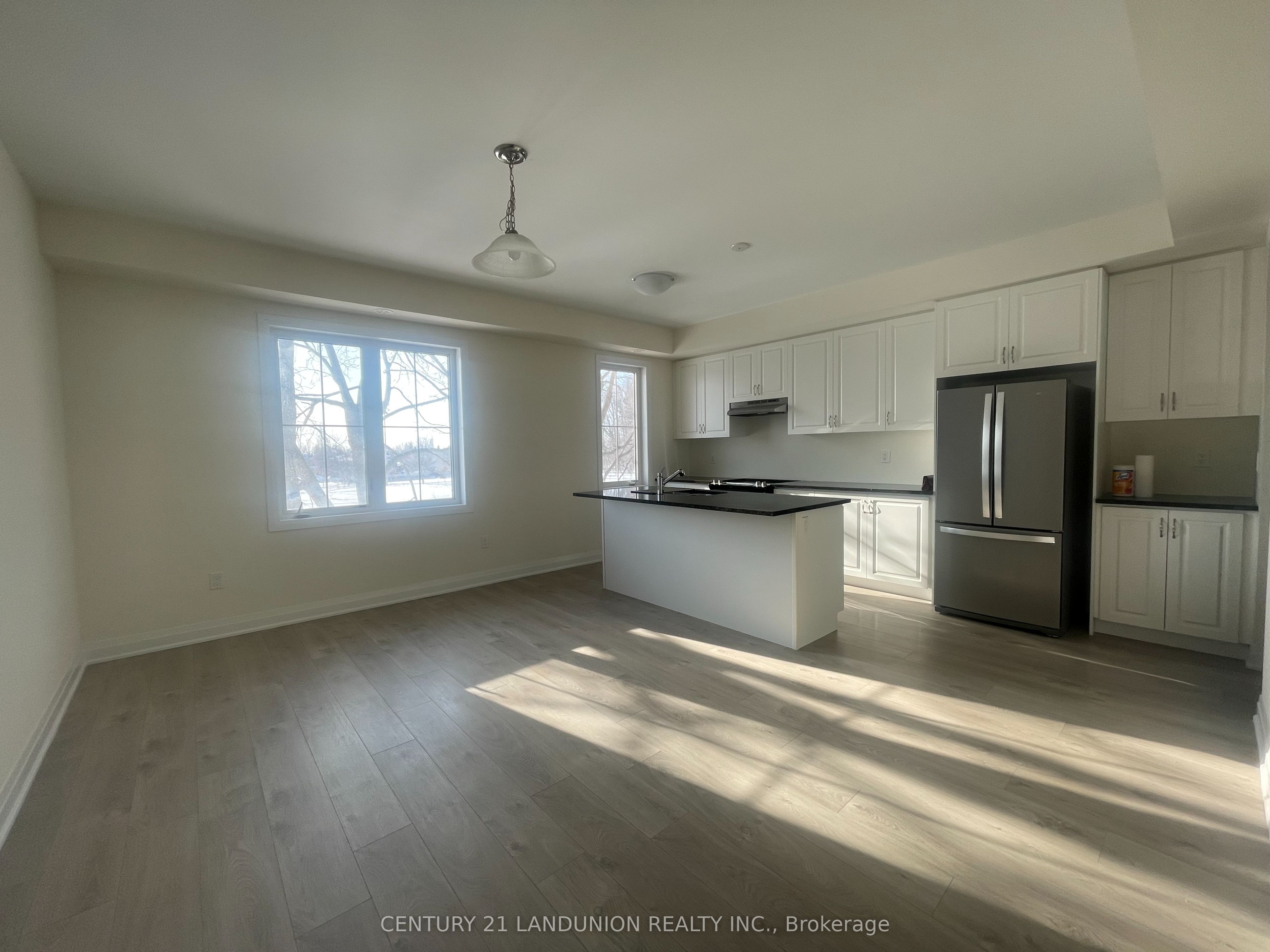 Photo 42 of 17 McConaghy Court, Vaughan, Maple — HOMEH