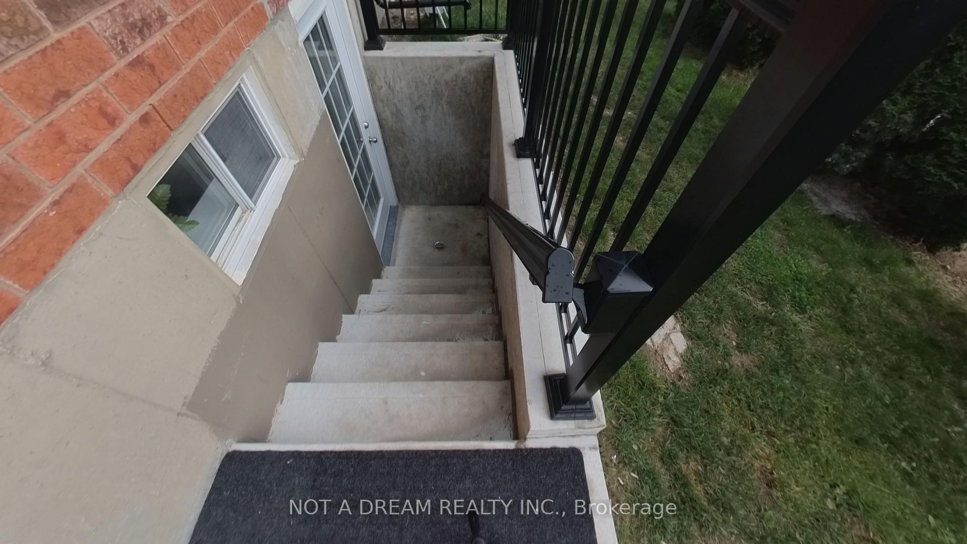 Photo 4 of Unit Bsmt, 31 Columbia Road, Barrie, Holly — HOMEH