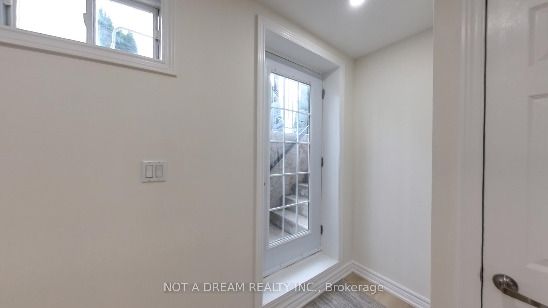 Photo 7 of Unit Bsmt, 31 Columbia Road, Barrie, Holly — HOMEH