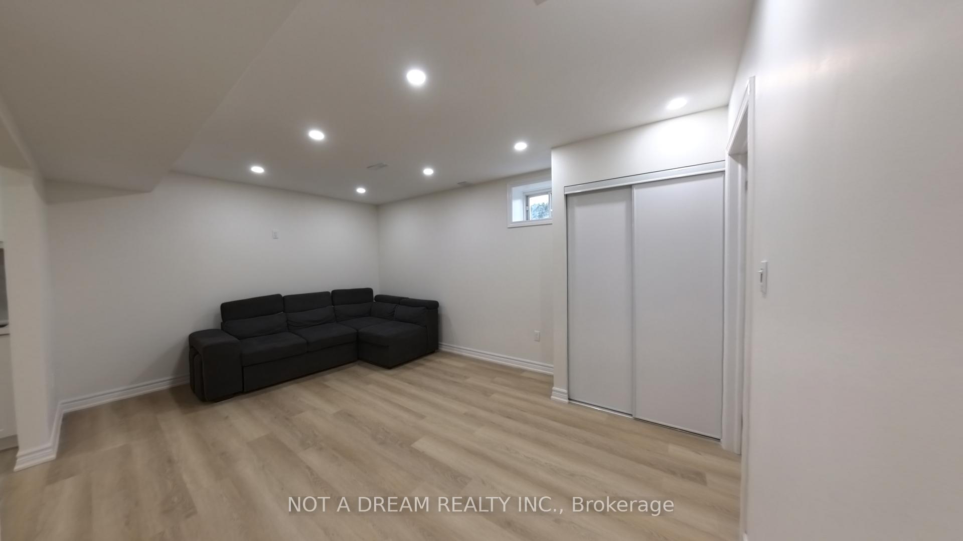 Photo 12 of Unit Bsmt, 31 Columbia Road, Barrie, Holly — HOMEH
