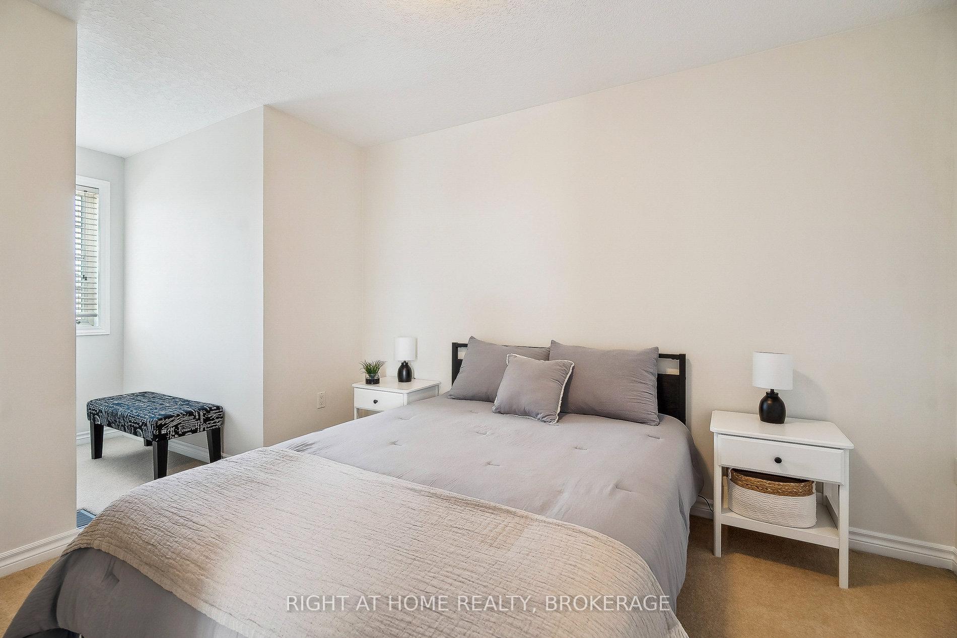 Photo 27 of 249 Southbrook Drive, Hamilton, Binbrook — HOMEH