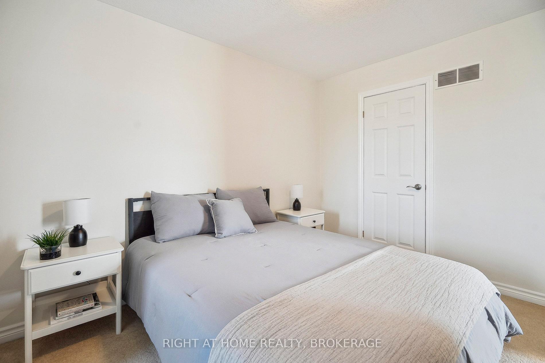 Photo 28 of 249 Southbrook Drive, Hamilton, Binbrook — HOMEH