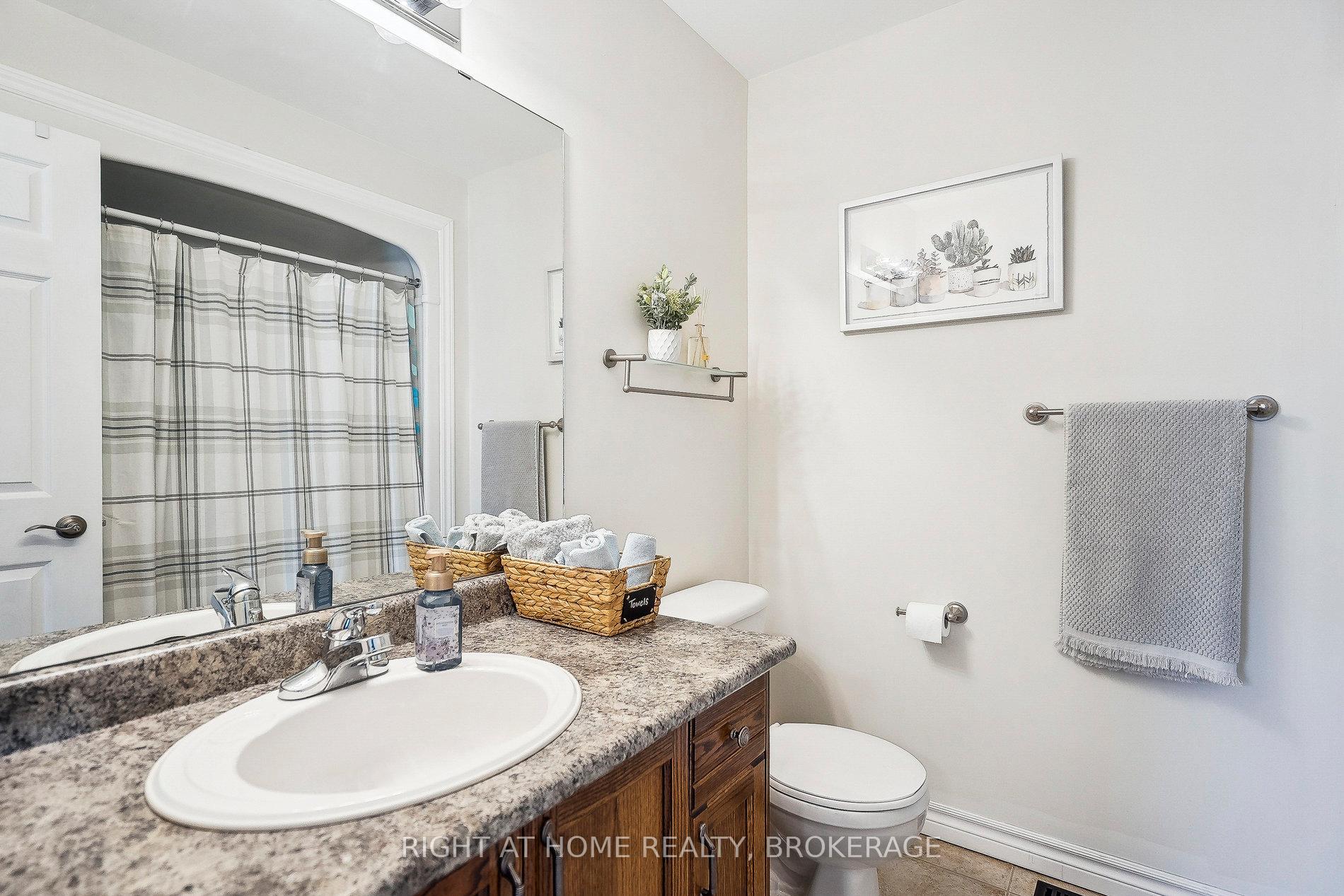 Photo 29 of 249 Southbrook Drive, Hamilton, Binbrook — HOMEH