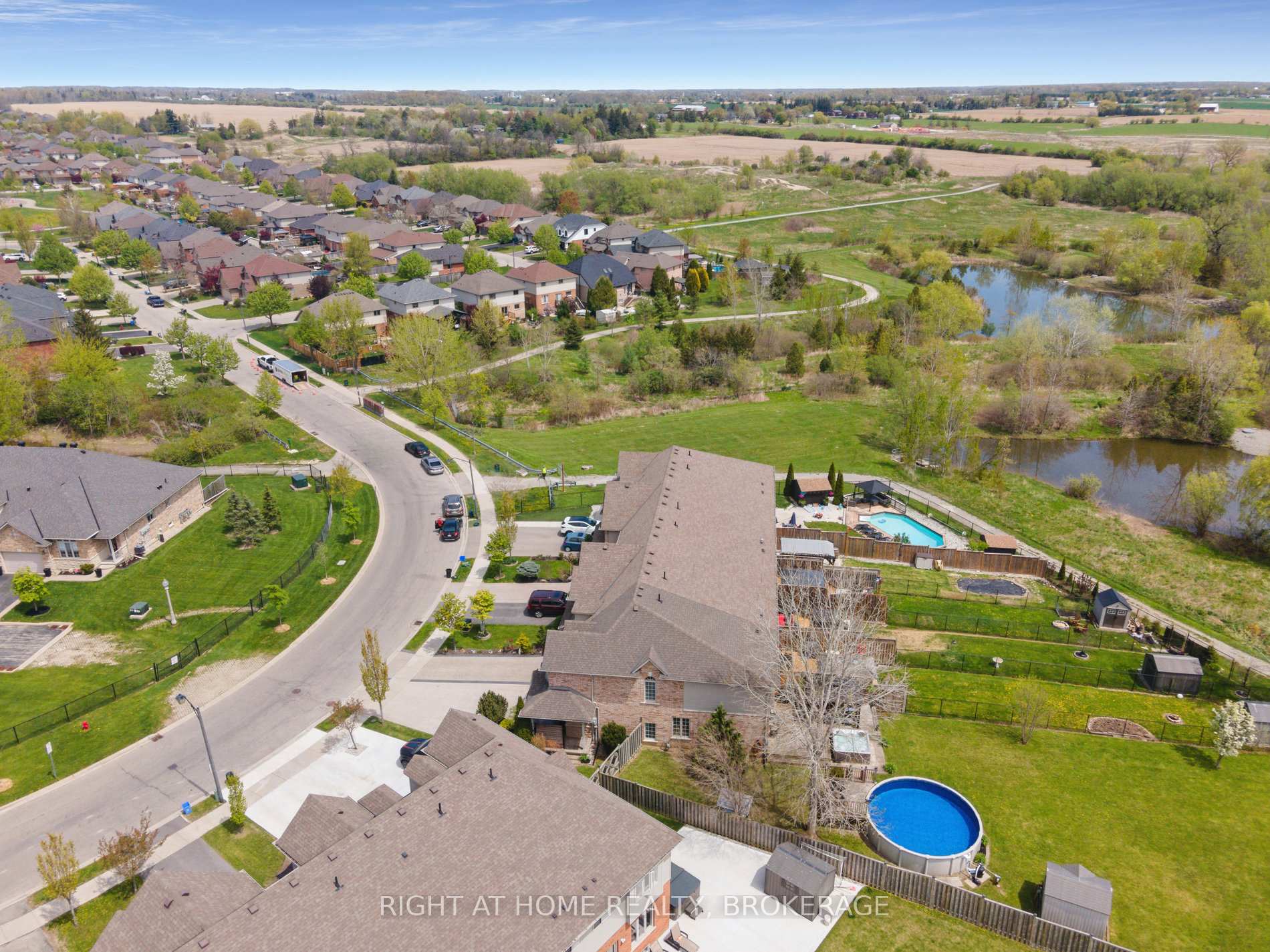 Photo 45 of 249 Southbrook Drive, Hamilton, Binbrook — HOMEH