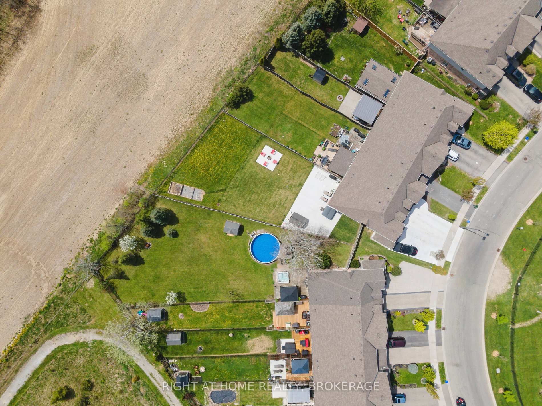 Photo 46 of 249 Southbrook Drive, Hamilton, Binbrook — HOMEH