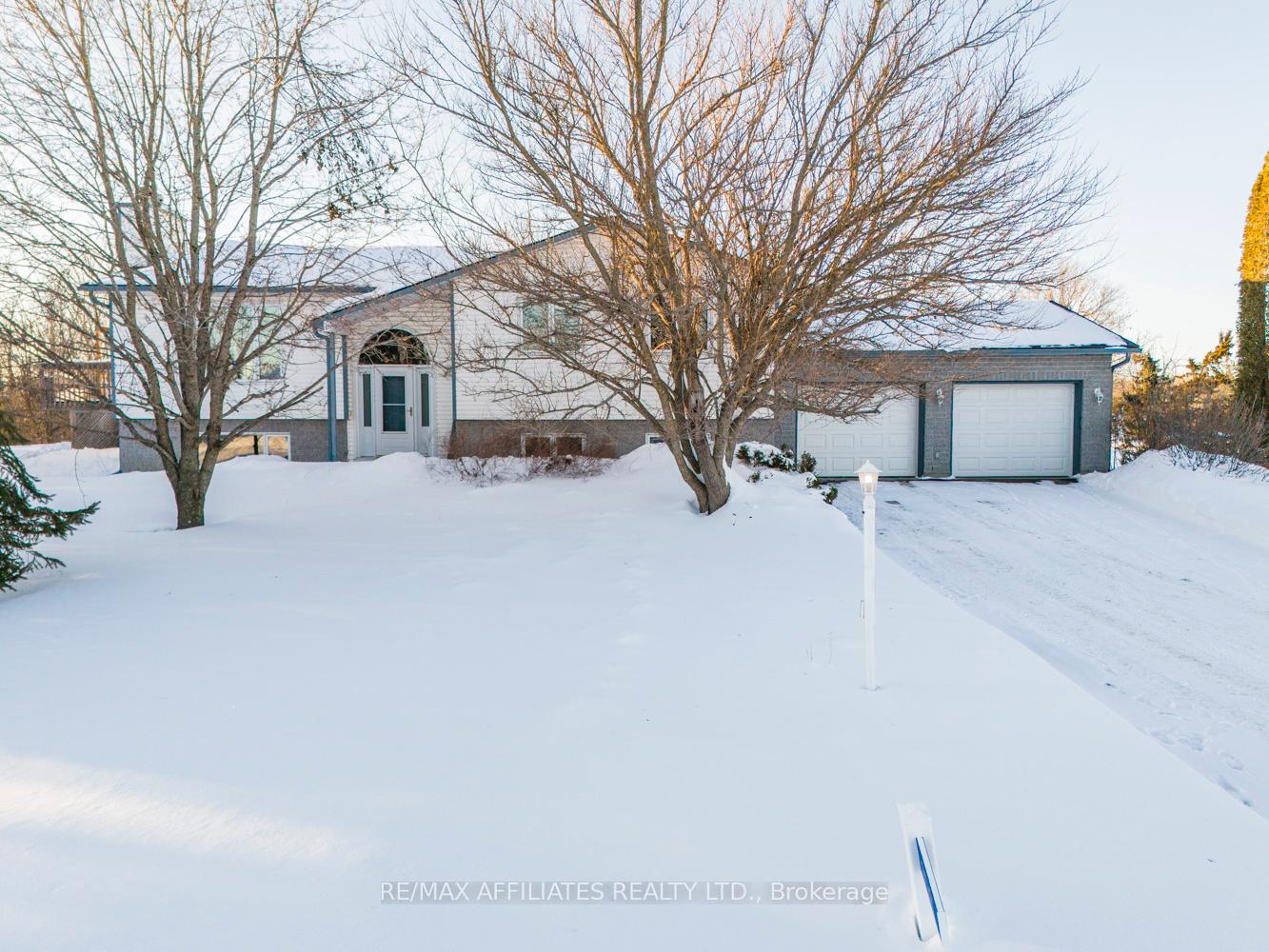 Photo 1 of 108 Deer Lane, Beckwith, Beckwith Twp — HOMEH