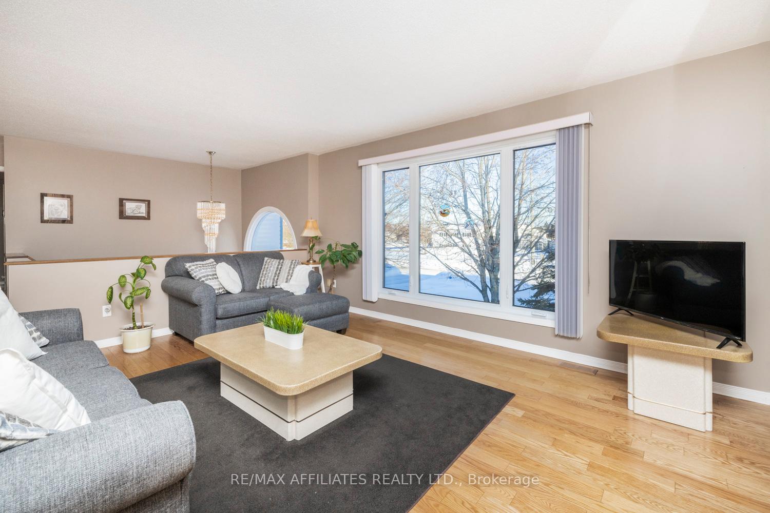 Photo 11 of 108 Deer Lane, Beckwith, Beckwith Twp — HOMEH