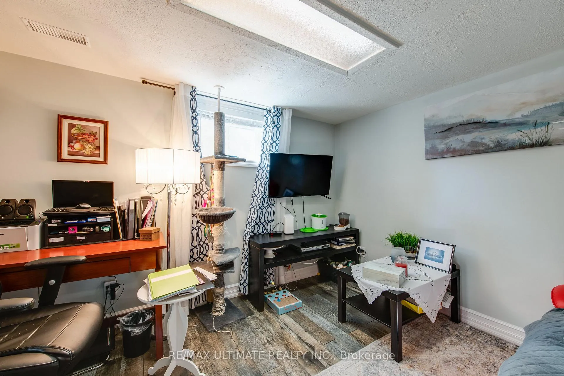 Photo 10 of 79 Aloma Cres, Brampton, Avondale — HOMEH