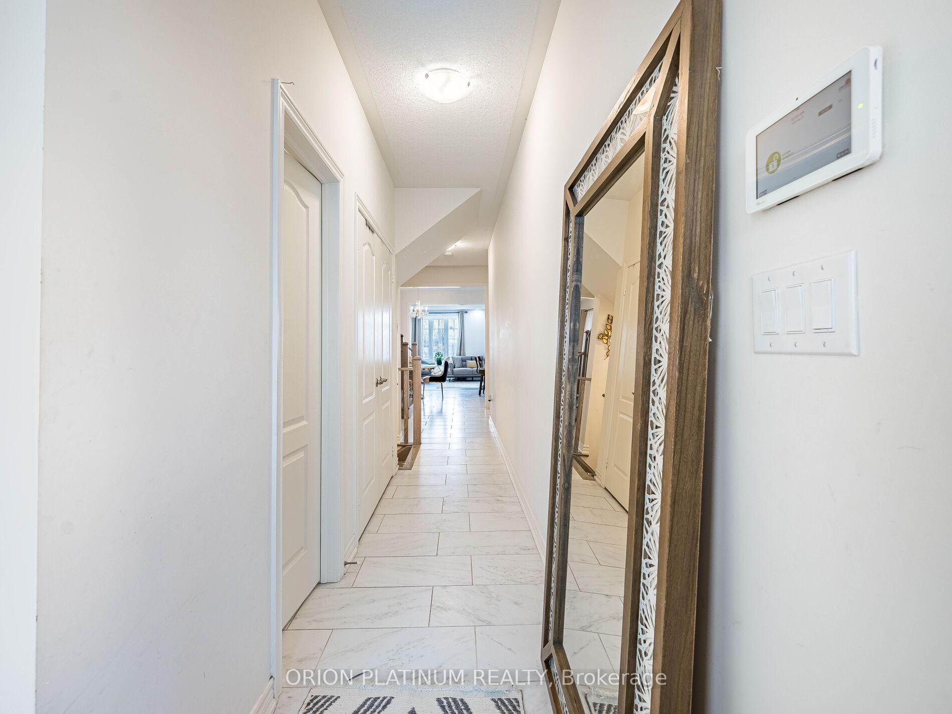 Photo 5 of 22 Holcomb Terrace, Hamilton, Waterdown — HOMEH