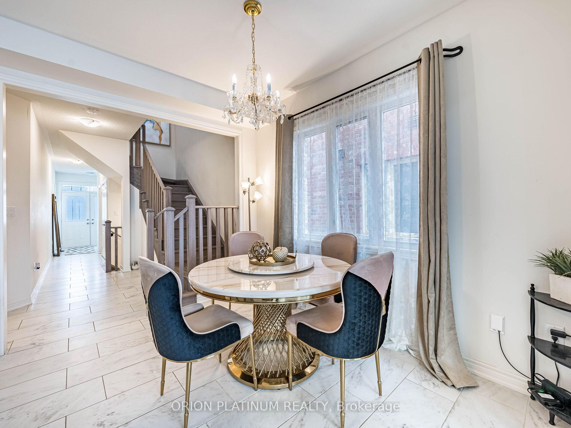 Photo 9 of 22 Holcomb Terrace, Hamilton, Waterdown — HOMEH