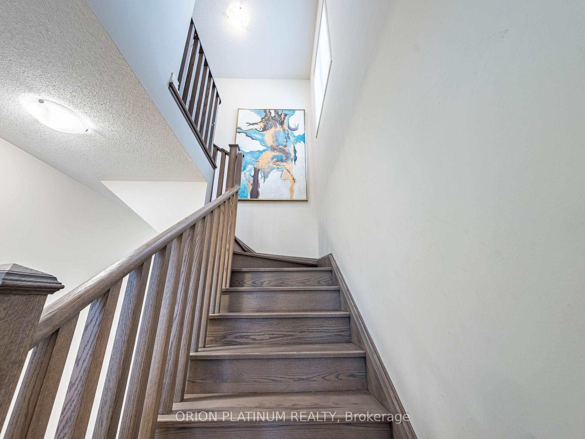 Photo 27 of 22 Holcomb Terrace, Hamilton, Waterdown — HOMEH