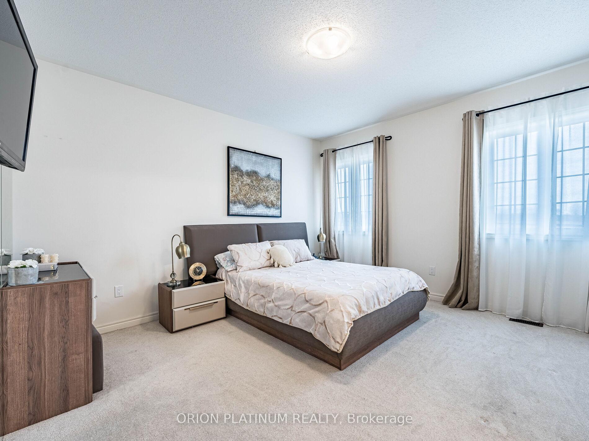 Photo 29 of 22 Holcomb Terrace, Hamilton, Waterdown — HOMEH