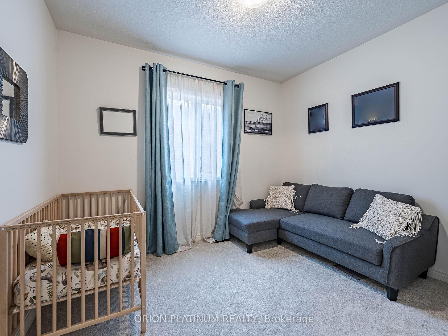 Photo 35 of 22 Holcomb Terrace, Hamilton, Waterdown — HOMEH