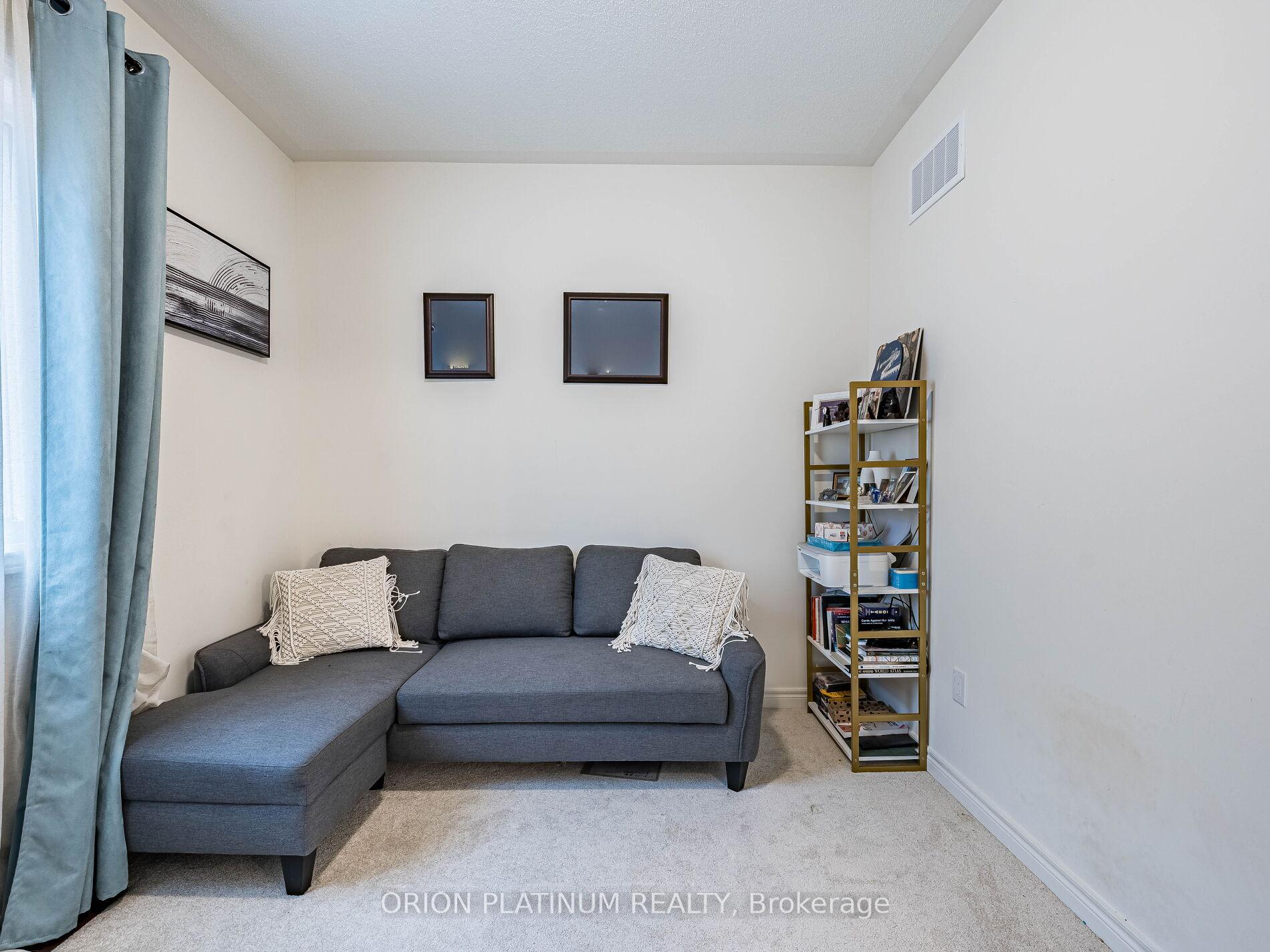 Photo 36 of 22 Holcomb Terrace, Hamilton, Waterdown — HOMEH