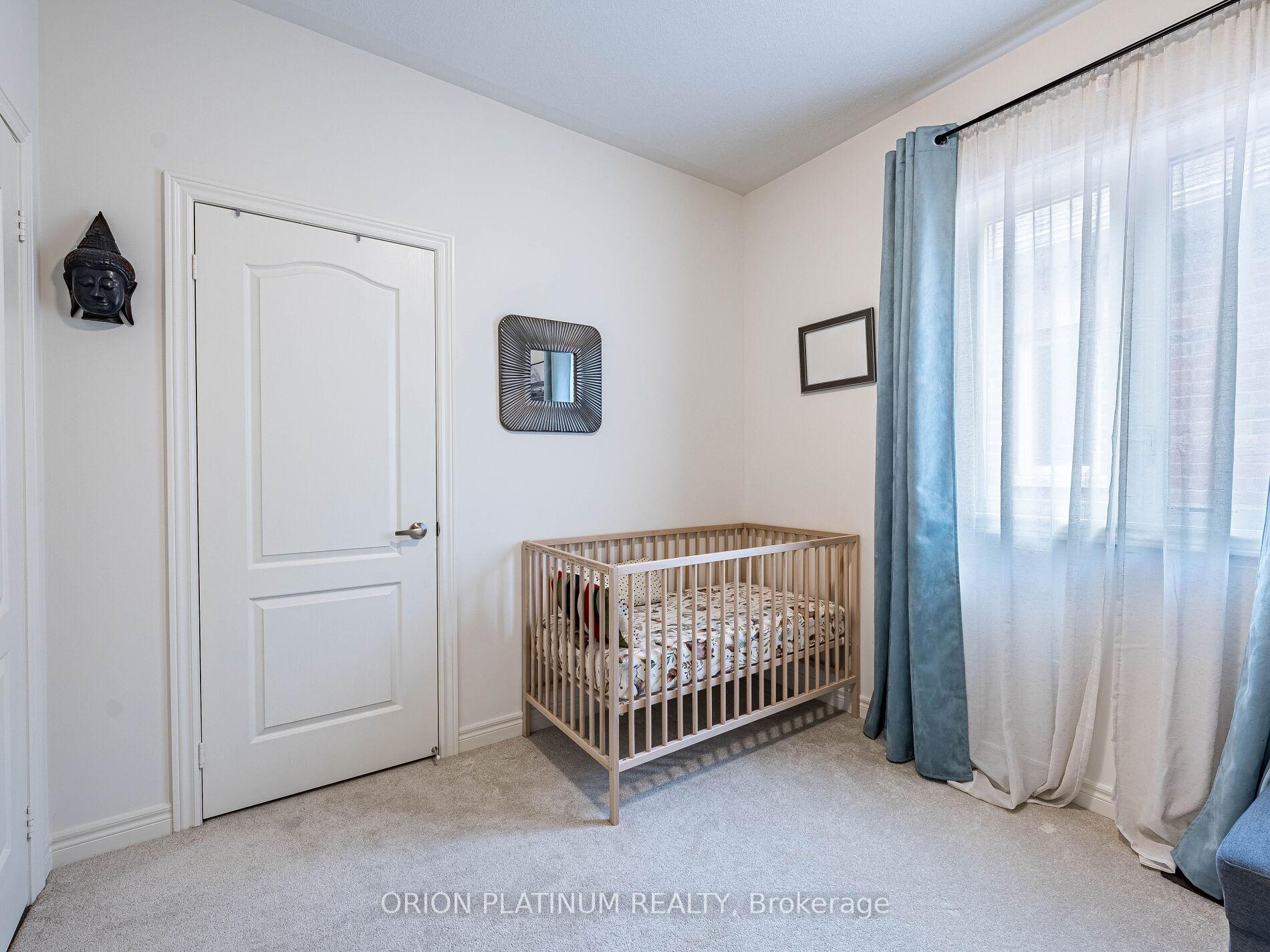 Photo 37 of 22 Holcomb Terrace, Hamilton, Waterdown — HOMEH