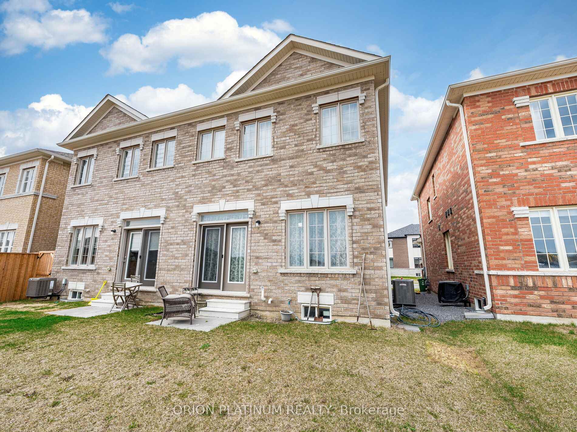 Photo 48 of 22 Holcomb Terrace, Hamilton, Waterdown — HOMEH