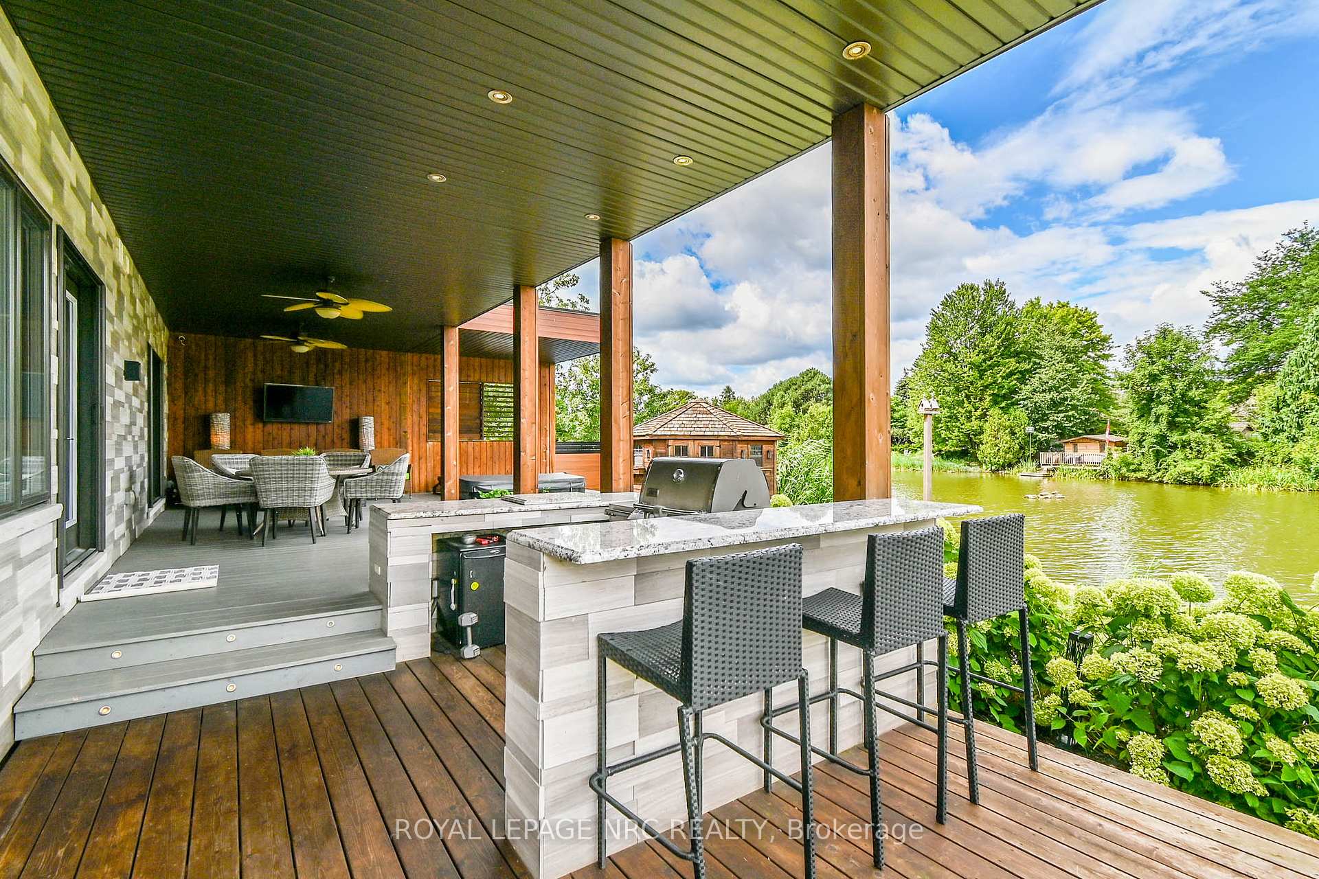Photo 4 of 121 Teal Avenue, Hamilton, Lakeshore — HOMEH
