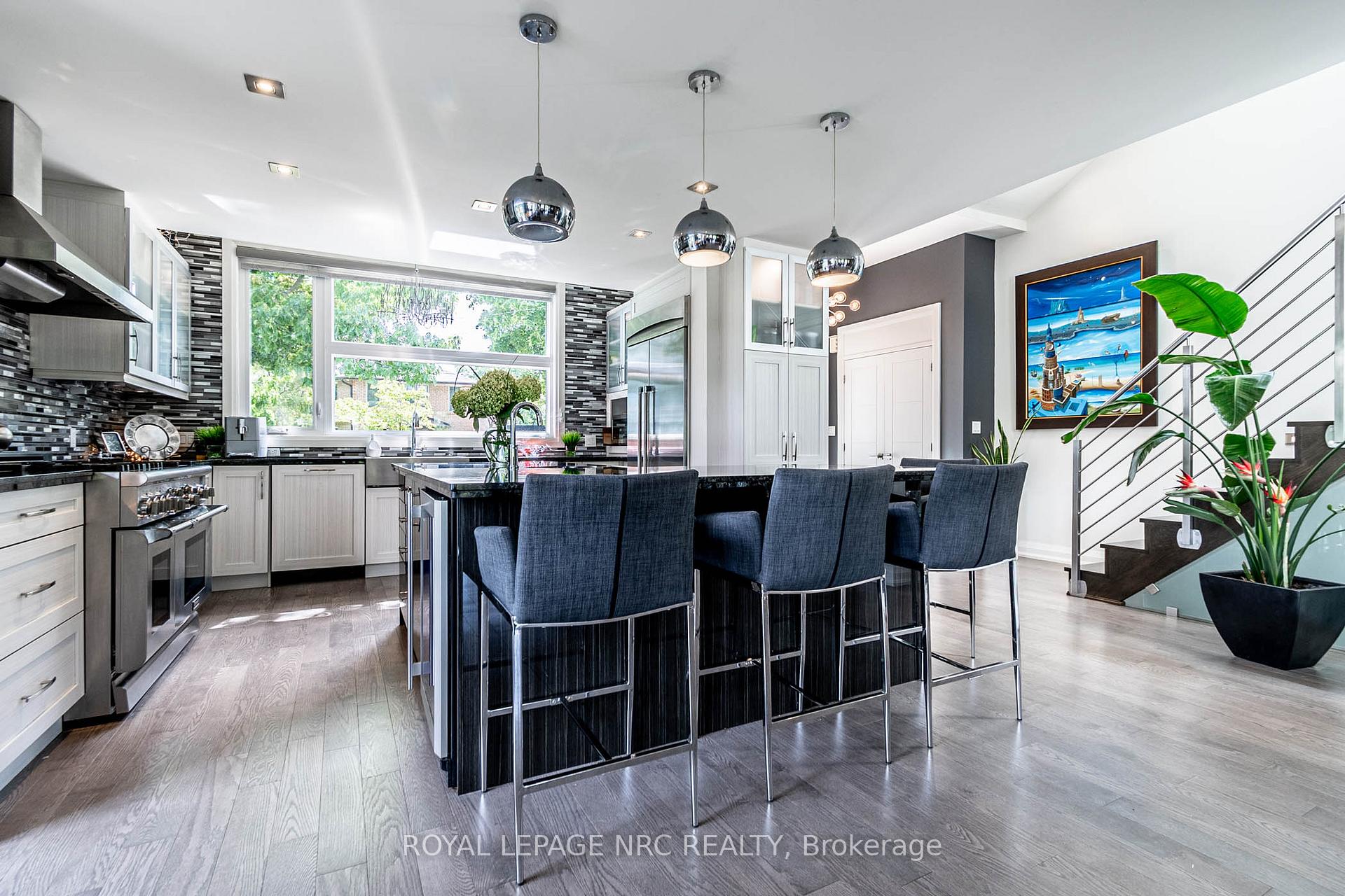 Photo 8 of 121 Teal Avenue, Hamilton, Lakeshore — HOMEH